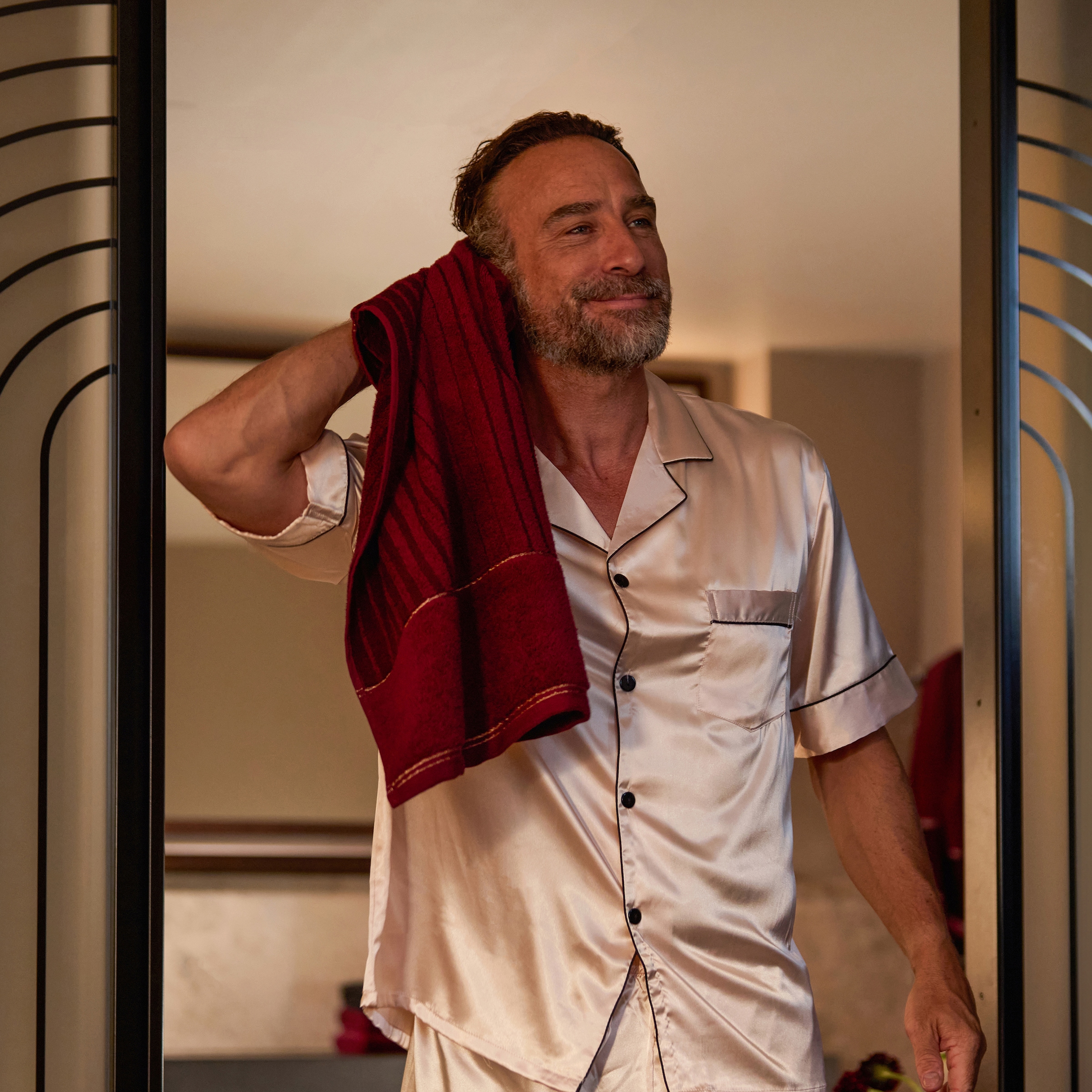 Möve Handtuch »Vibrant Opulence Ombre« aus Baumwolle und Lyocell gefertigt