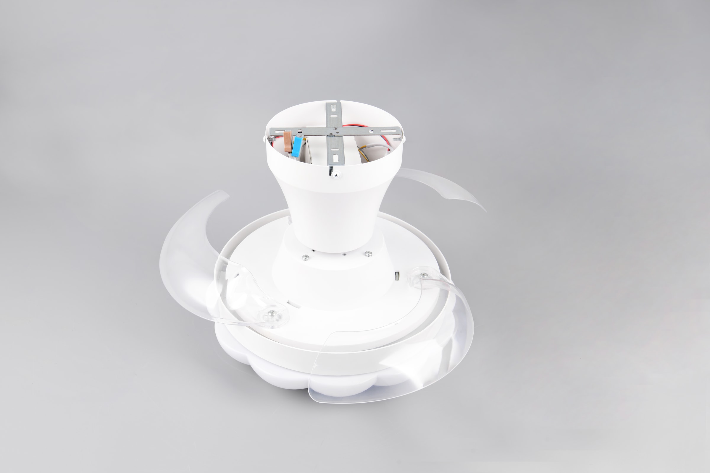 REALITY Leuchten LED Deckenleuchte »BORAS mit Ventilator, Deckenventilator mit ausklappbaren Flügeln 30W« LED-Board 1 Stk. Farbwechsler | warmweiß - kaltweiß Ø 34 - 60 cm (aufgeklappt), 6 Stufen, LED 24W CCT dimmbar Timer Fernb.