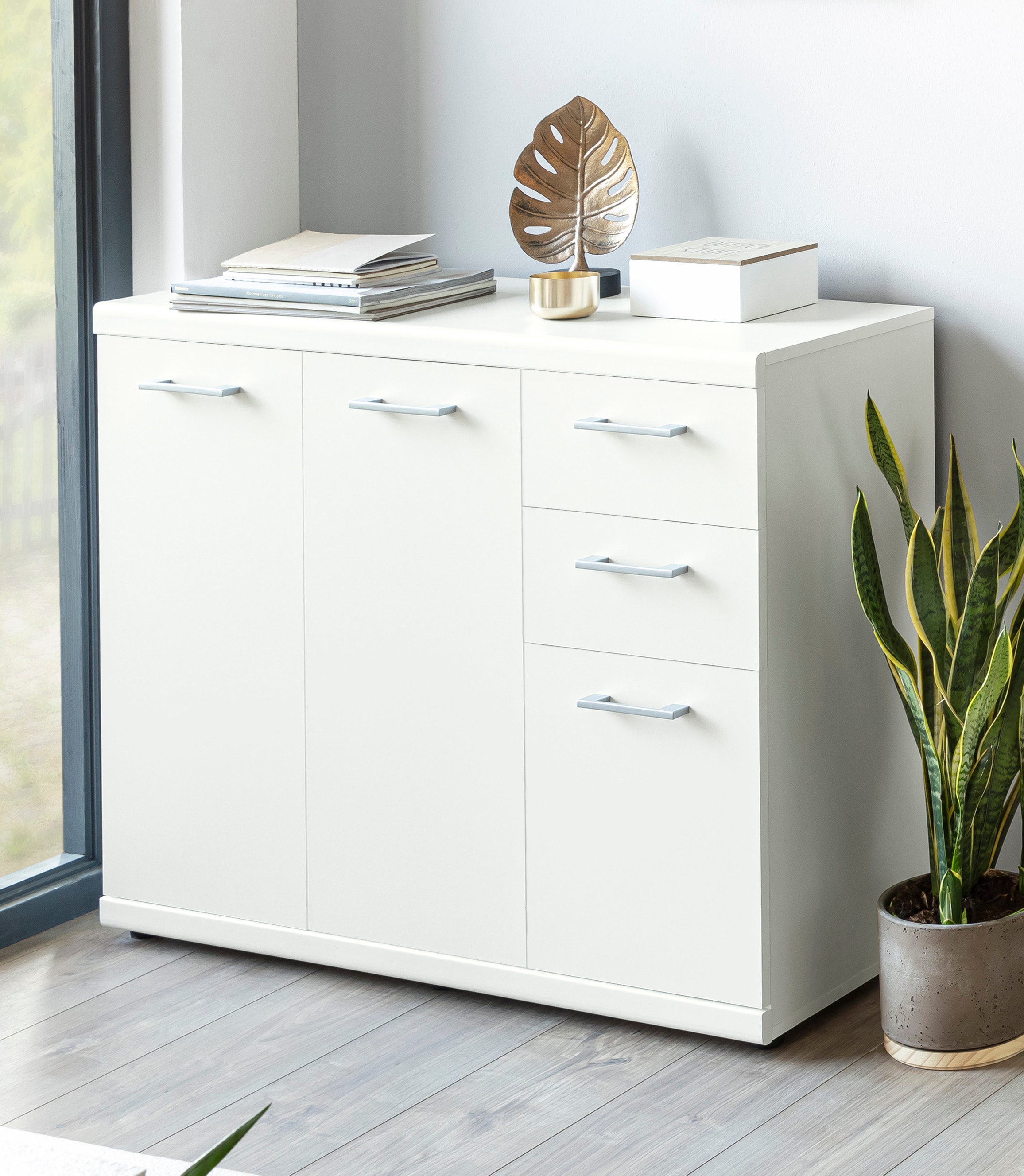 VOGL Möbelfabrik Sideboard "Sunny" mit 3 Türen und 2 Schubkästen günstig online kaufen
