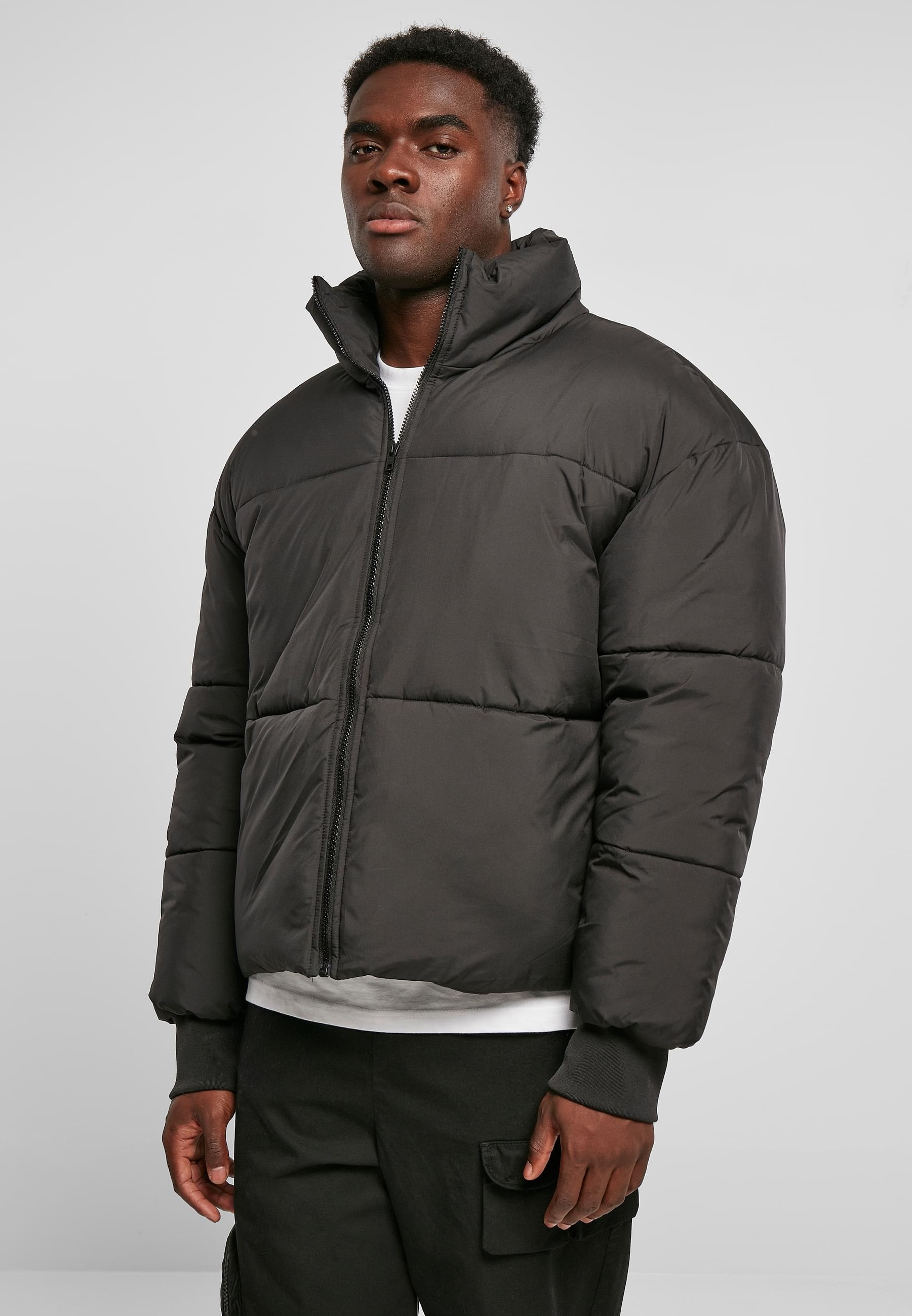 URBAN CLASSICS Winterjacke »Urban Classics Herren Short Big Puffer Jacket«, (1 St.), ohne Kapuze