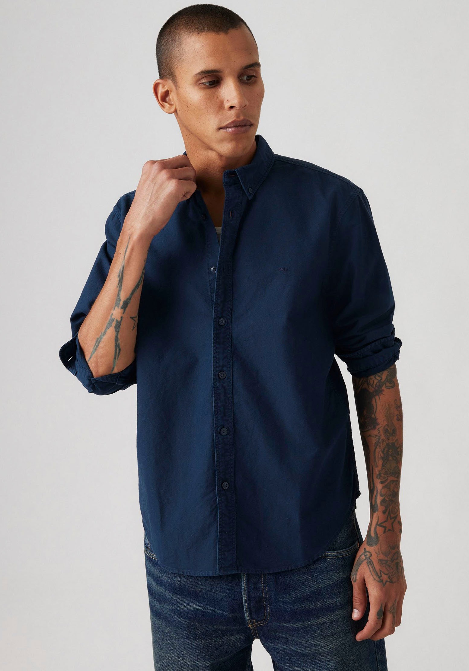 Levis Langarmhemd "AUTHENTIC BUTTON DOWN", mit Ton-in-Ton Logostickerei auf günstig online kaufen