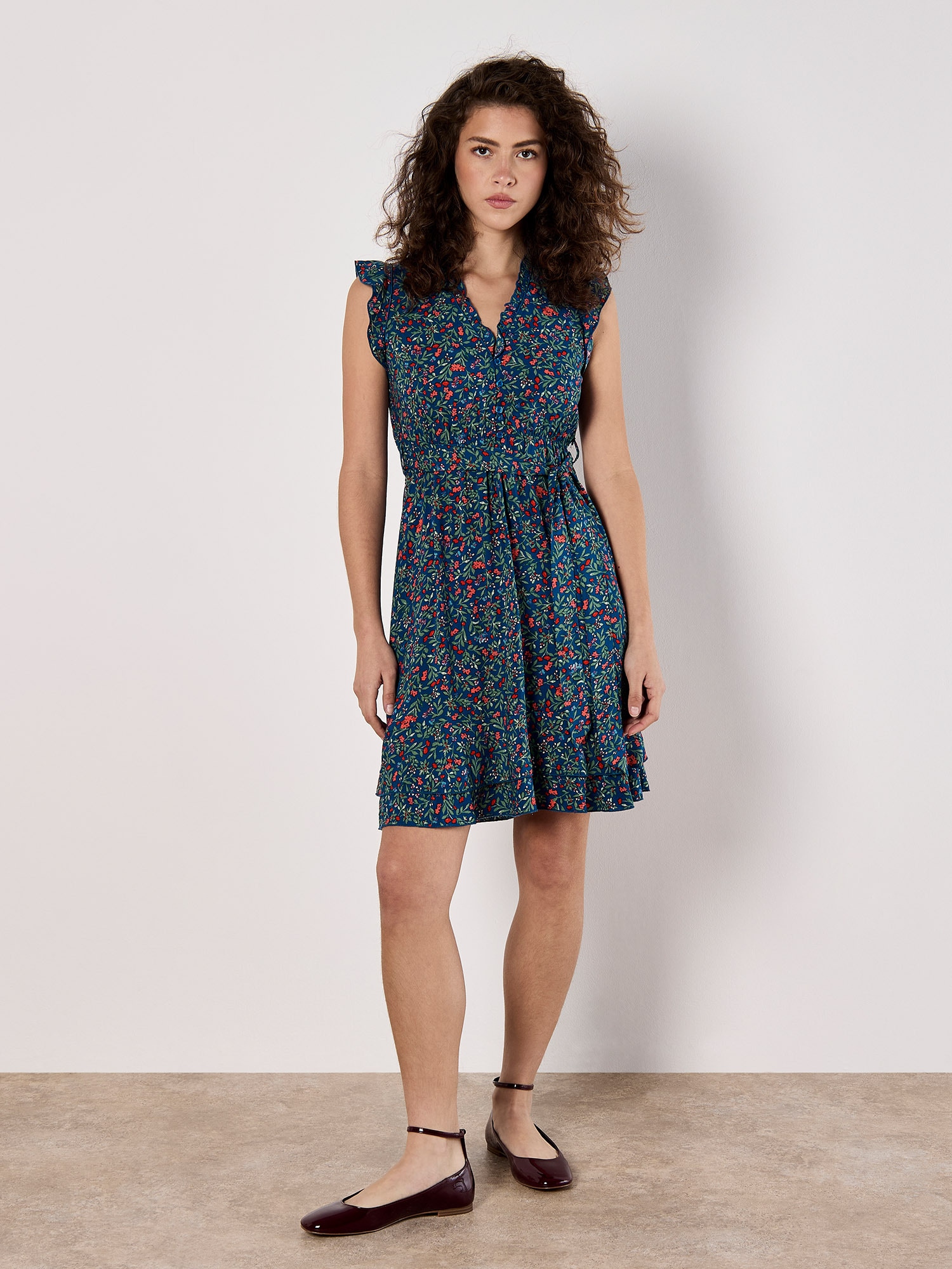 Apricot Druckkleid »Blumenwald-Rüschen-Ditsy-Kleid« Gemustert mit Rüschen