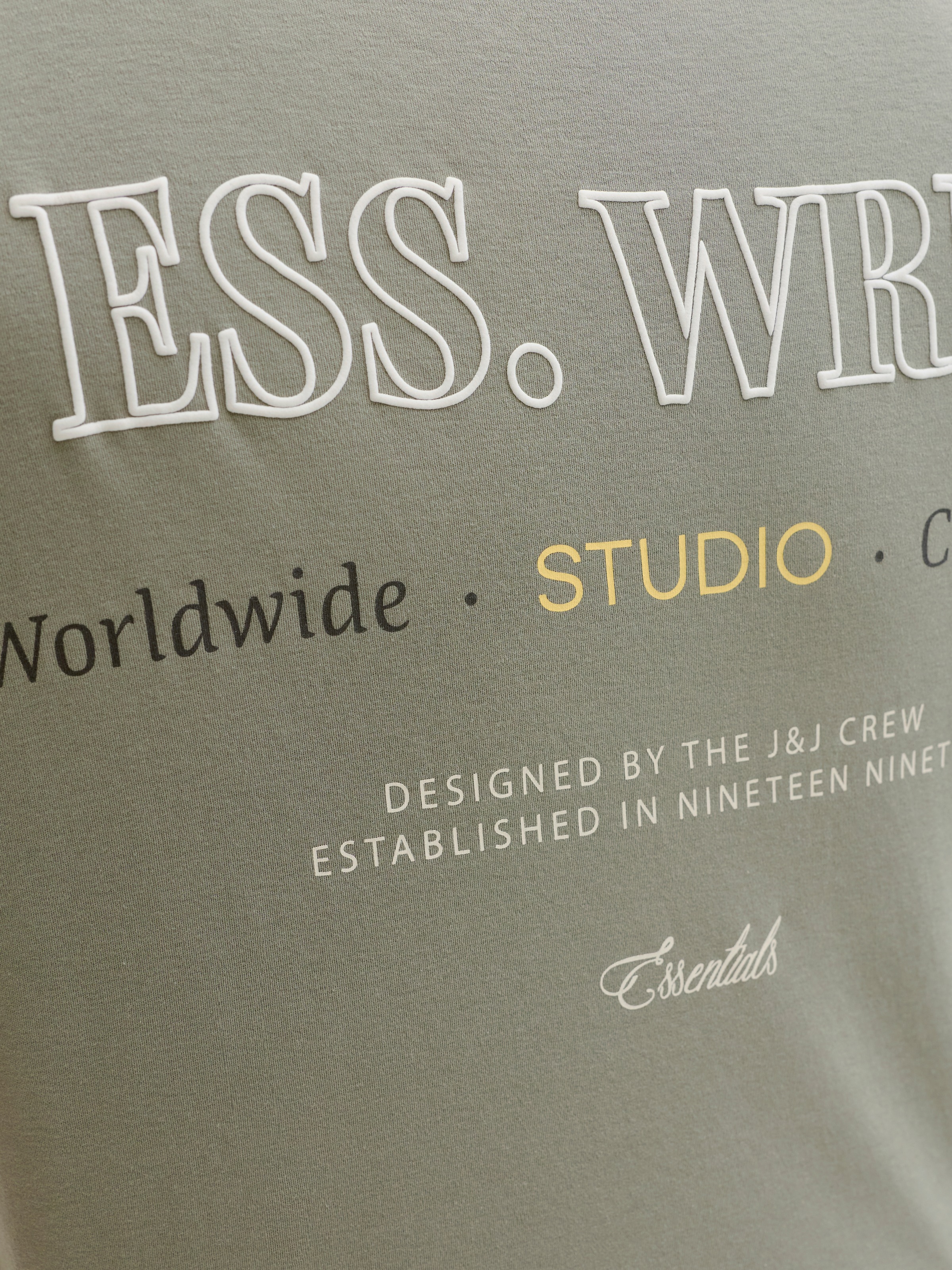 Jack & Jones PlusSize T-Shirt »JJEURBAN EDGE STUDIO TEE SS SN PLS« mit Logobranding