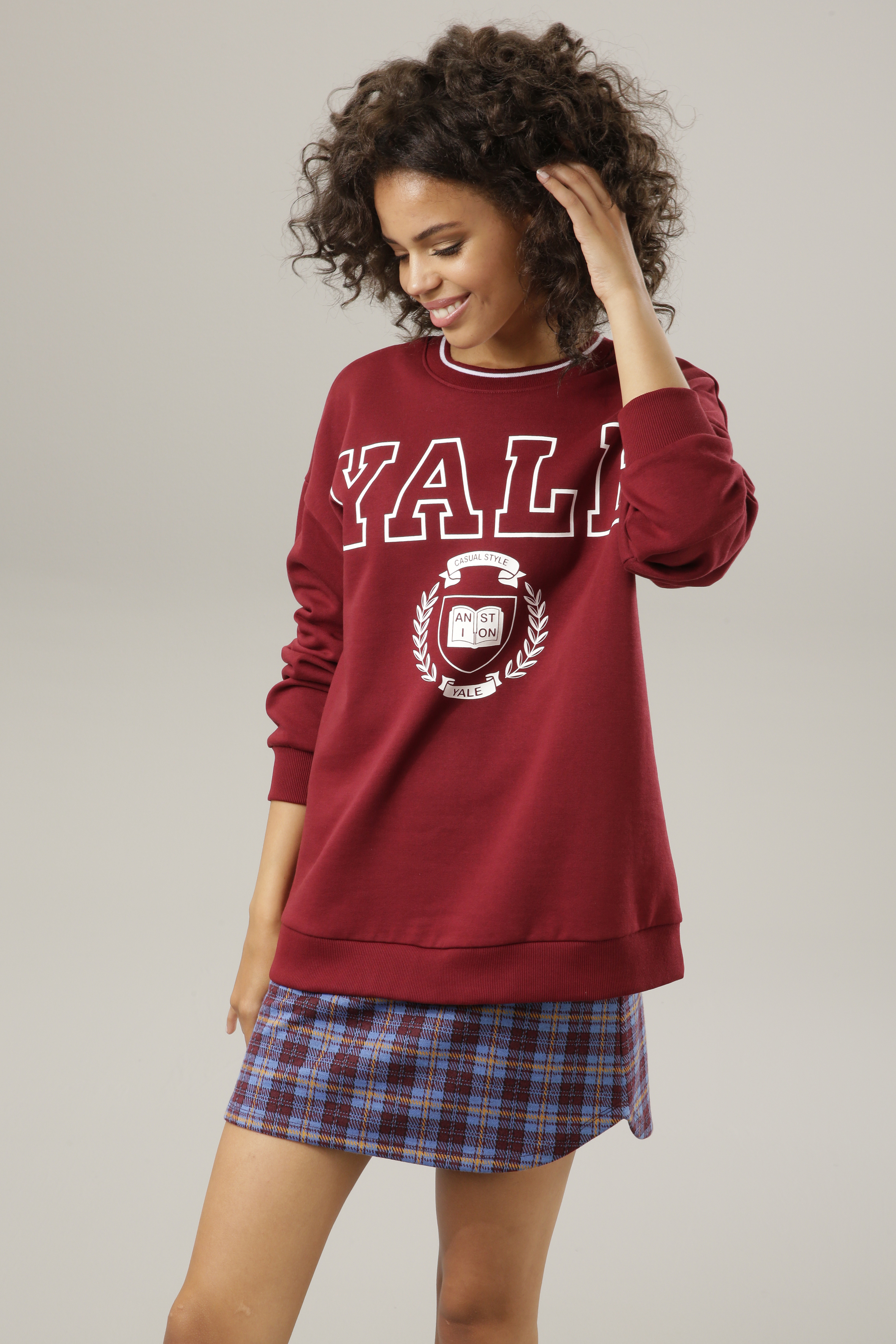 Sweatshirt, mit "YALE"-Schriftzug und Druck im Vorderteil - NEUE KOLLEKTION