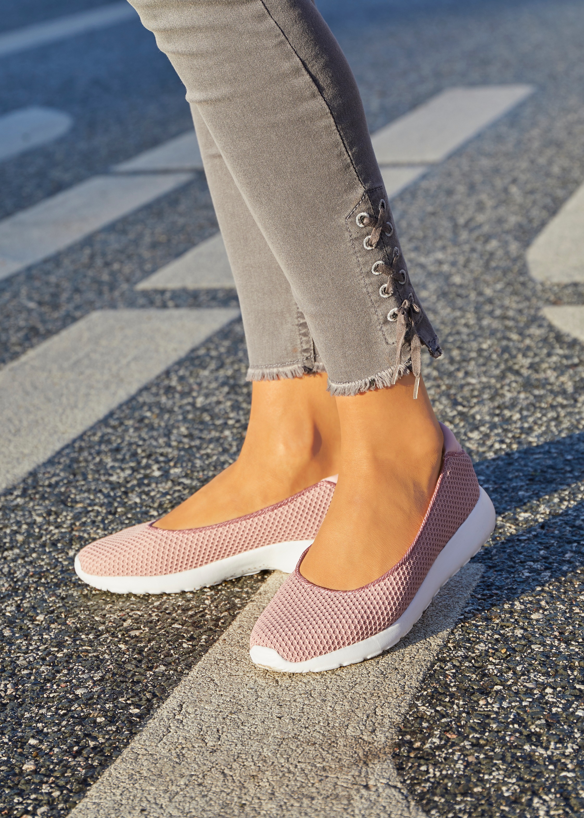 Thumbnail - LASCANA Ballerina "Freizeitschuh, Slipper, Halbschuh,", zum Reinschlüpfen, leichte Mesh-Optik VEGAN