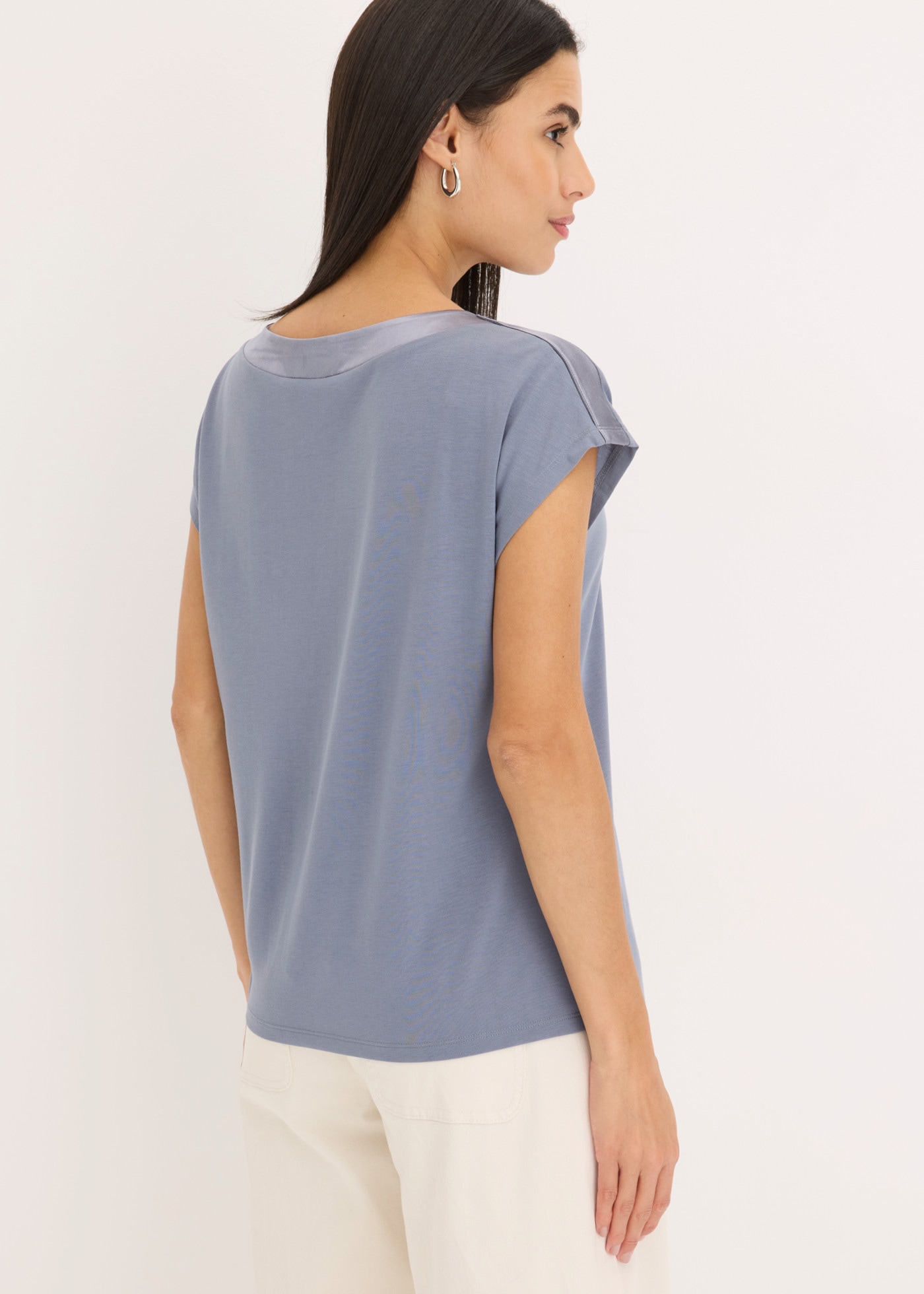 bonprix T-Shirt Oversize-Passform, Kurzarm-Design, mit Satinpasse