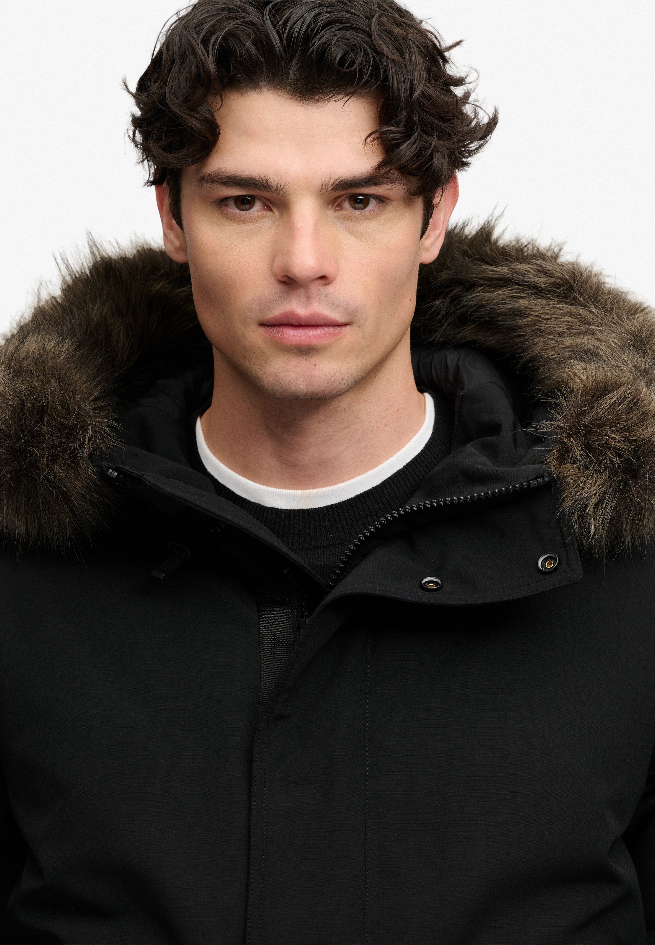 Superdry Bomberjacke »FAUX FUR EVEREST BOMBER JACKET« mit Kapuze Kunstfaser, relaxed fit