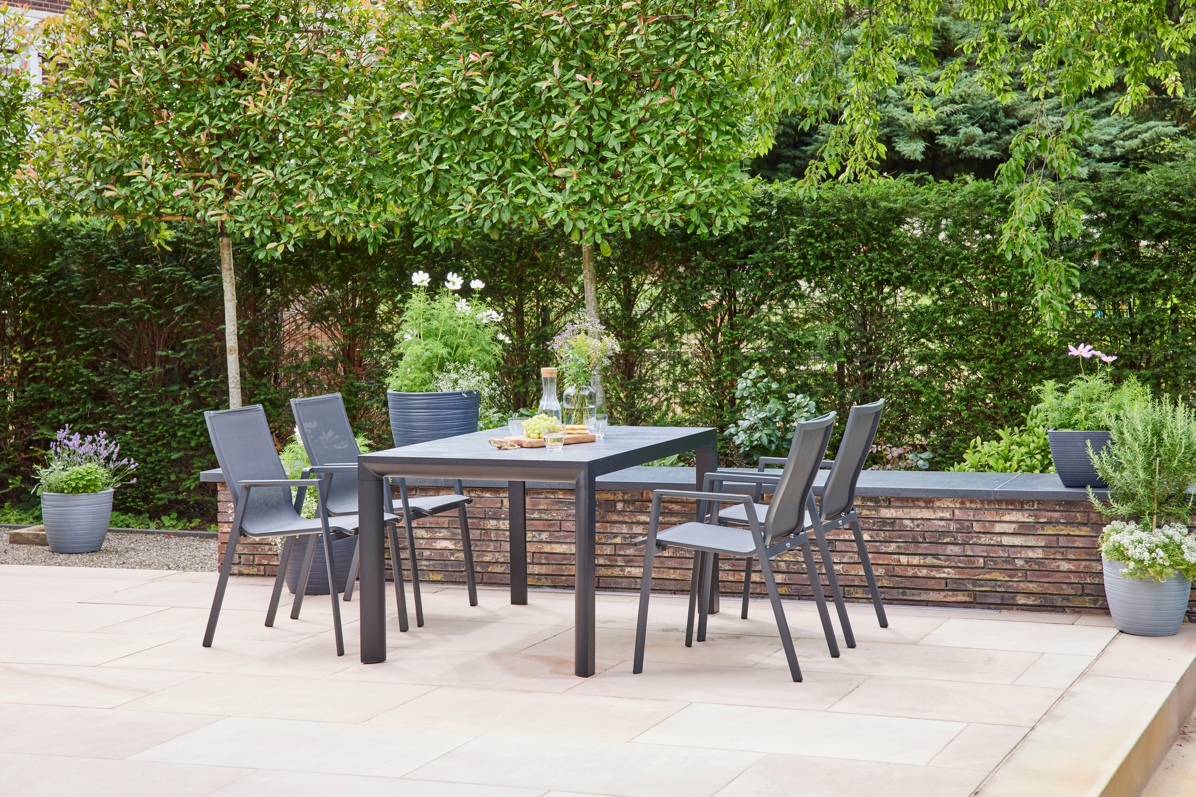 Siena Garden Gartentisch »SILVA Tisch 140x90cm matt anthrazit/wood-grey« Aluminiumgestell matt anthrazit, Tischplatte aus Keramik in wood grey