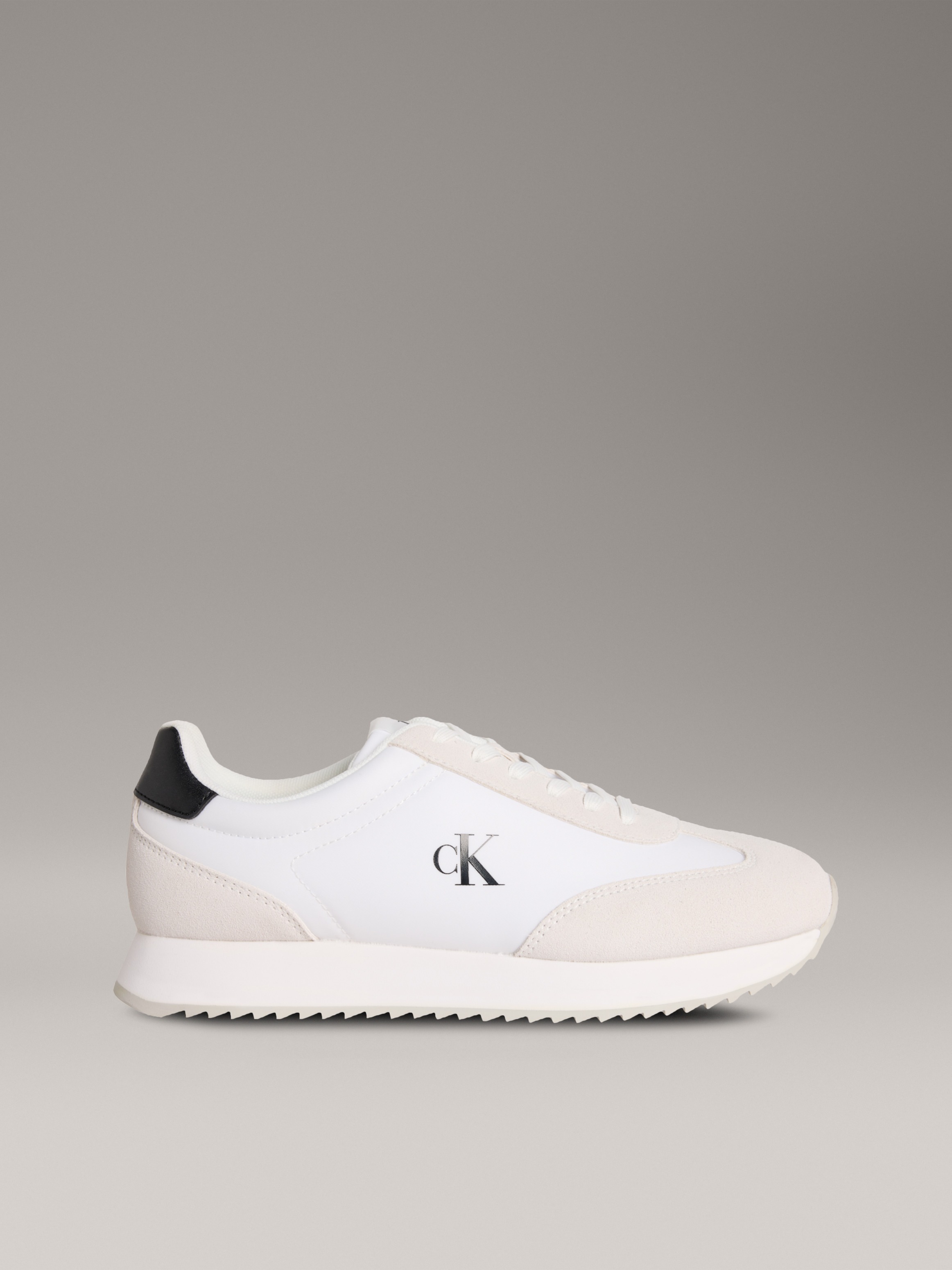 Calvin Klein Jeans Sneaker »RETRO RUNNER LACE UP NY-SU«, Freizeitschuh, Halbschuh, Schnürschuh mit seitlichem CK-Logo