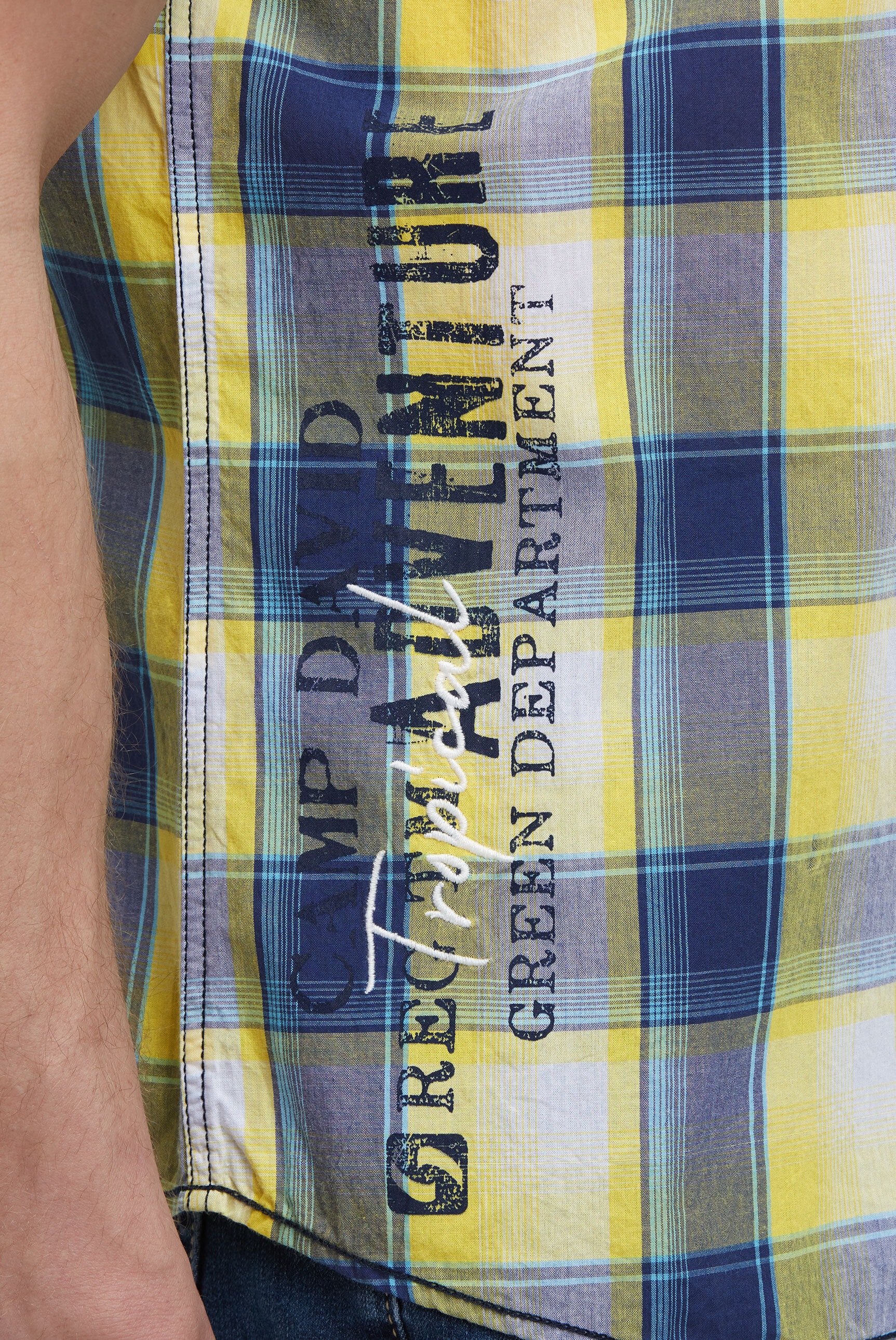 CAMP DAVID Kurzarmhemd mit Brusttaschen