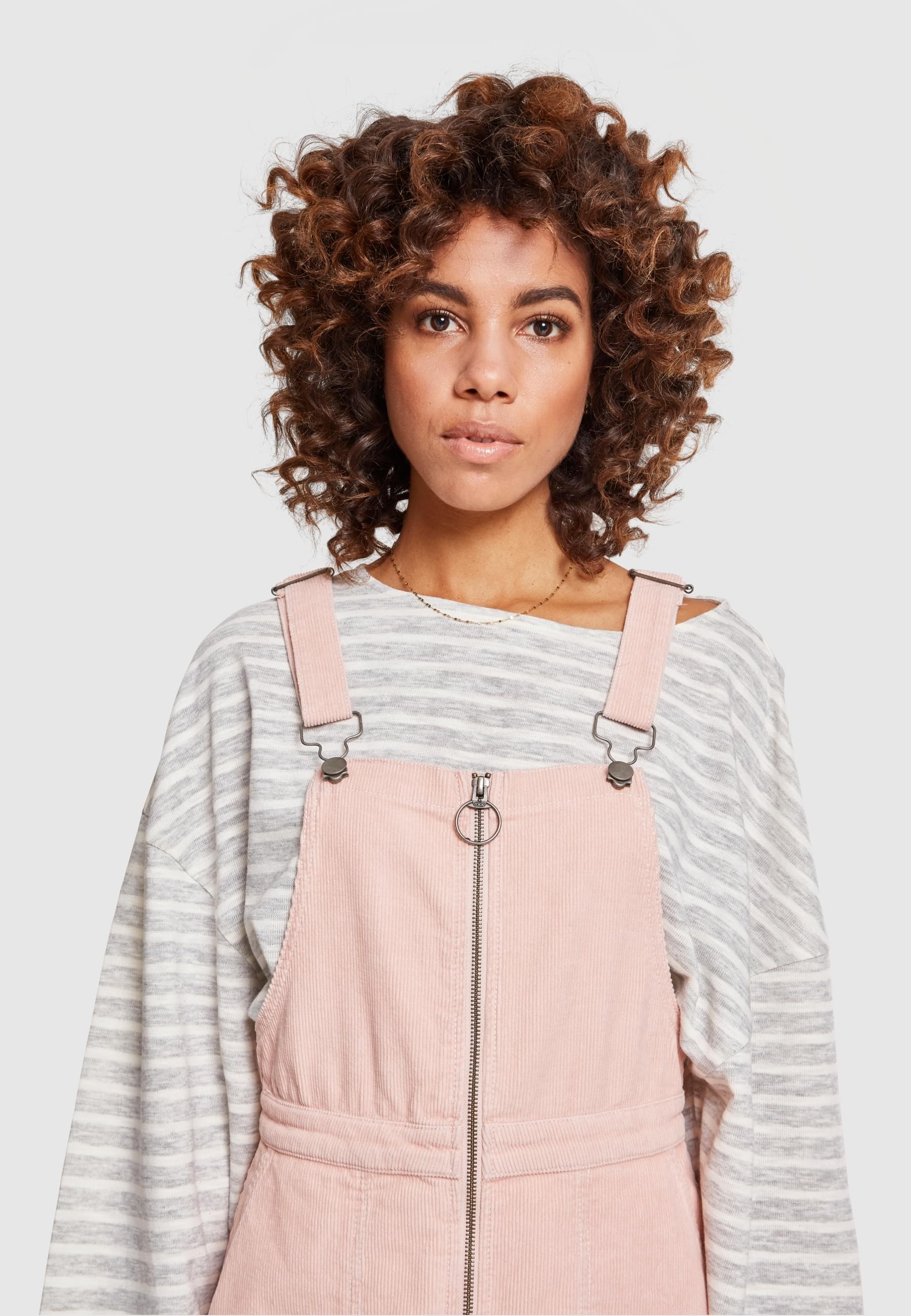 URBAN CLASSICS Shirtkleid »Urban Classics Damen Ladies Corduroy Dungaree Dress«, (1 tlg.)