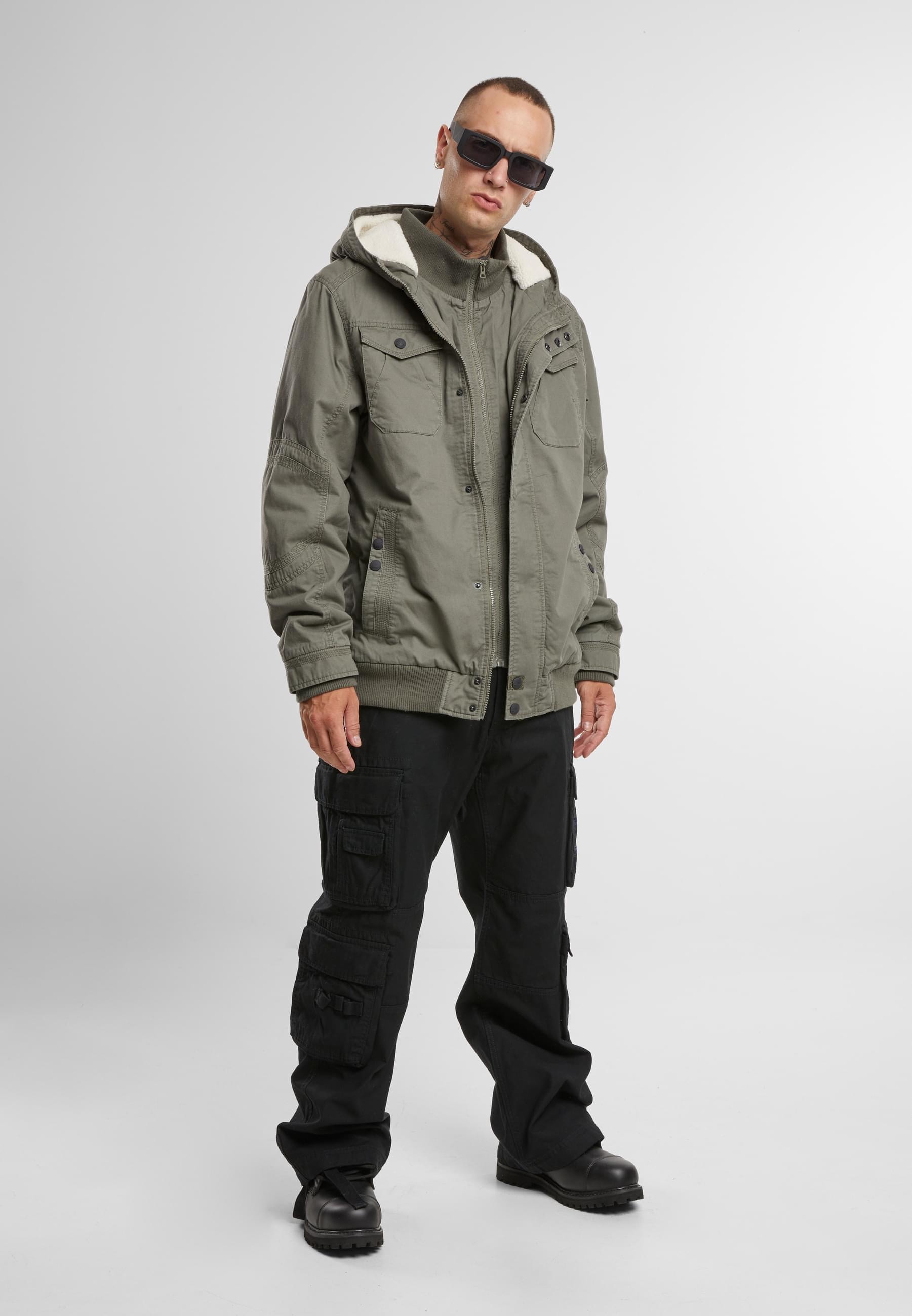 Brandit Winterjacke »Brandit Brandit Men Meadow Jacket«, (1 St.), mit Kapuze