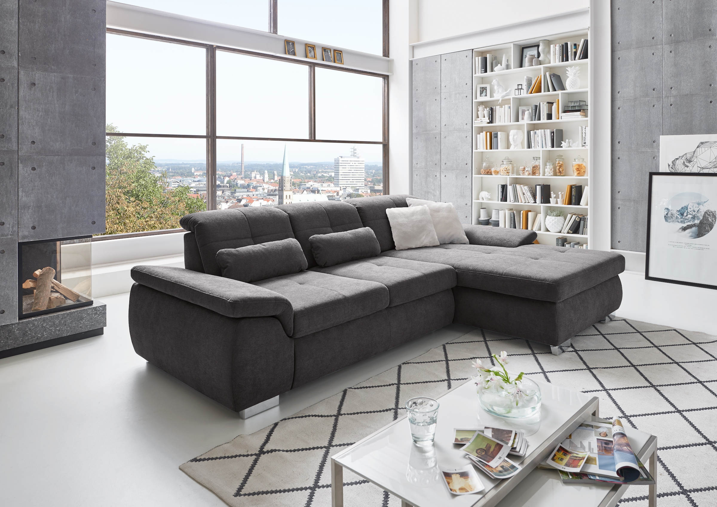 Die PlanBar Ecksofa "MP-IN16037 L-Form, Breite 289 cm, mit Federkern-Polsterung" mit Sitztiefenverstellung & Zierkissen
