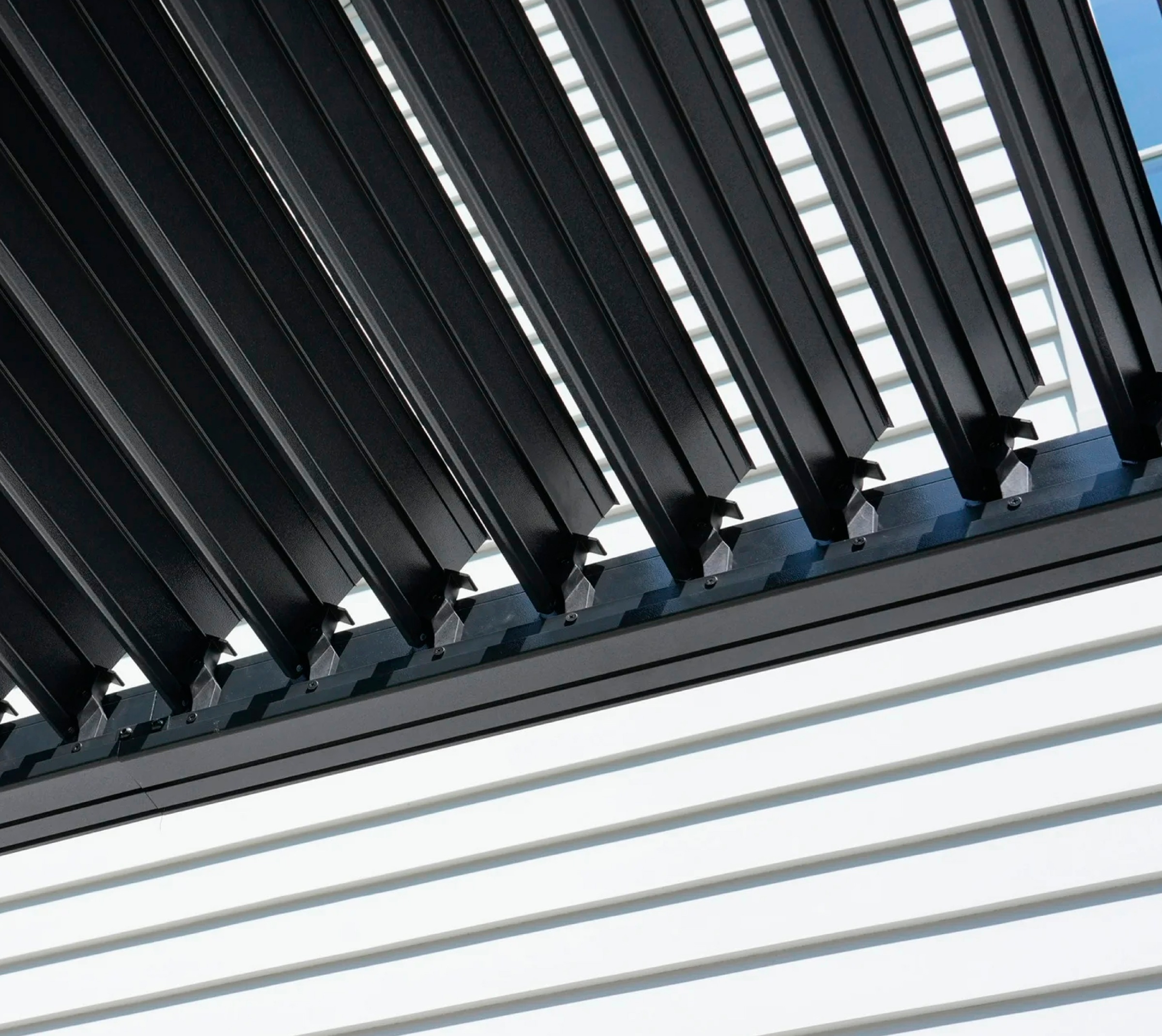 Sojag Terrassendach »Terrassenüberdachung Hana 1013 Schwarz« Mit individuell verstellbaren Lamellen