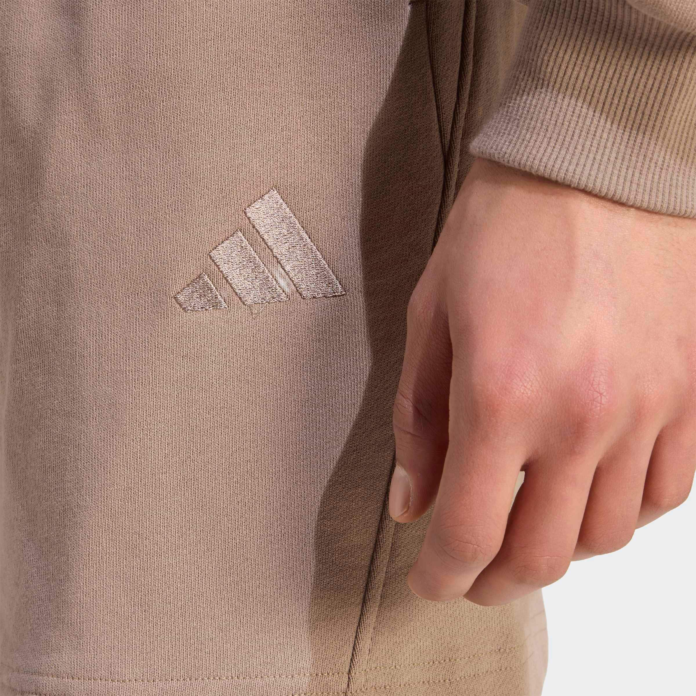 adidas Sportswear Shorts »ADIDAS KIT, KLEINES LOGO«  Schwere Premium-Qualität, robuste Stoffstruktur