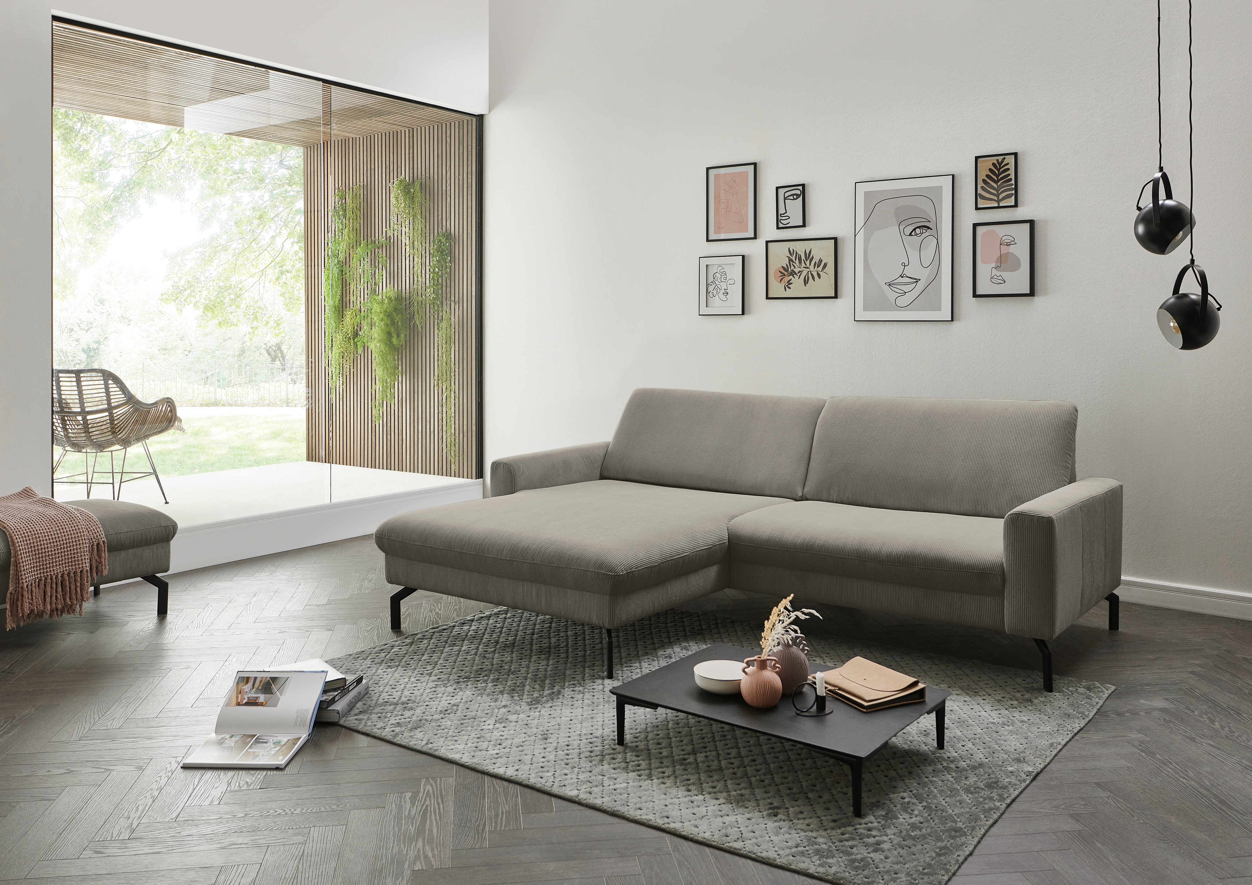 Die PlanBar Ecksofa "ZE-EM20028 L-Form, Breite 248 cm" wahlweise mit Kopfstützen und Sitztiefenverstellung