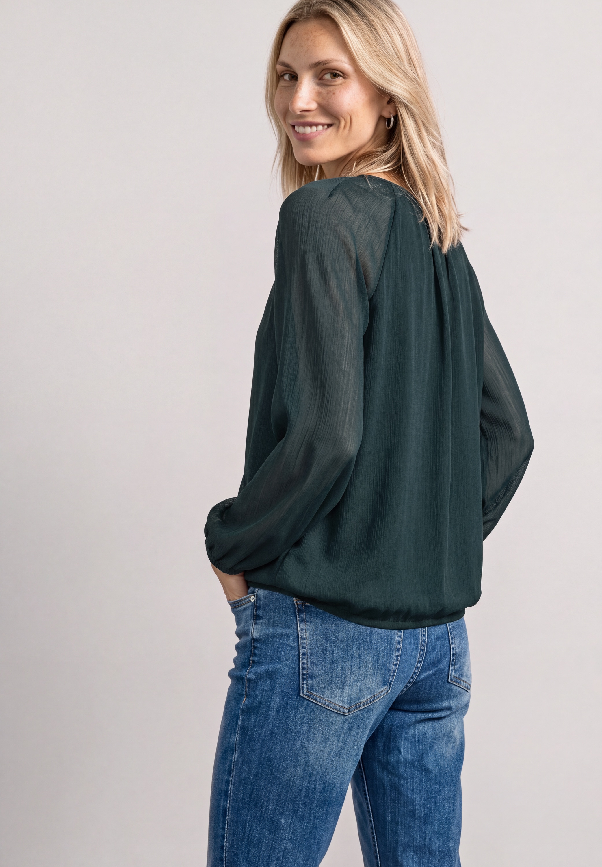 STREET ONE Chiffonbluse Tunika mit Cut-Out-Detail