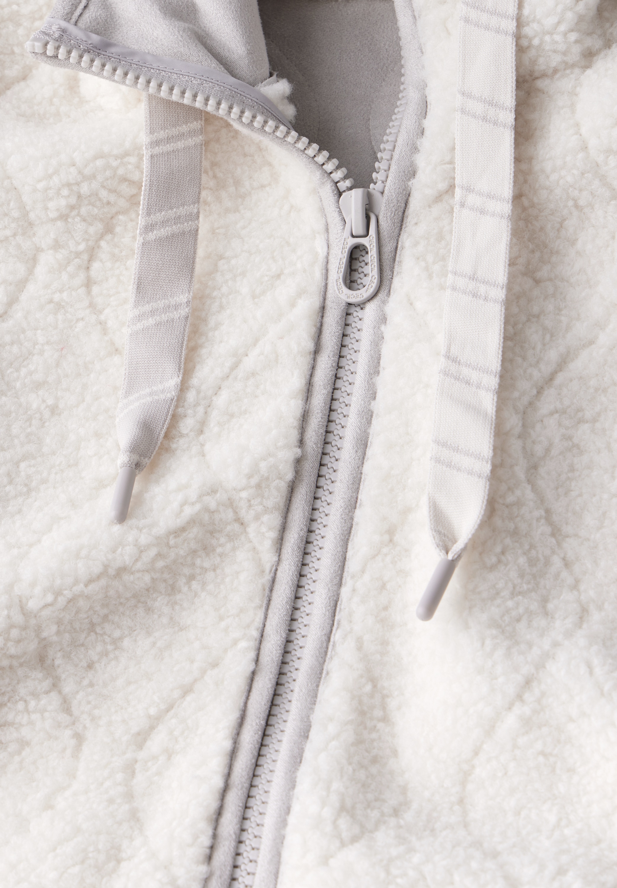 Cecil Longweste, mit Taschen-Detail