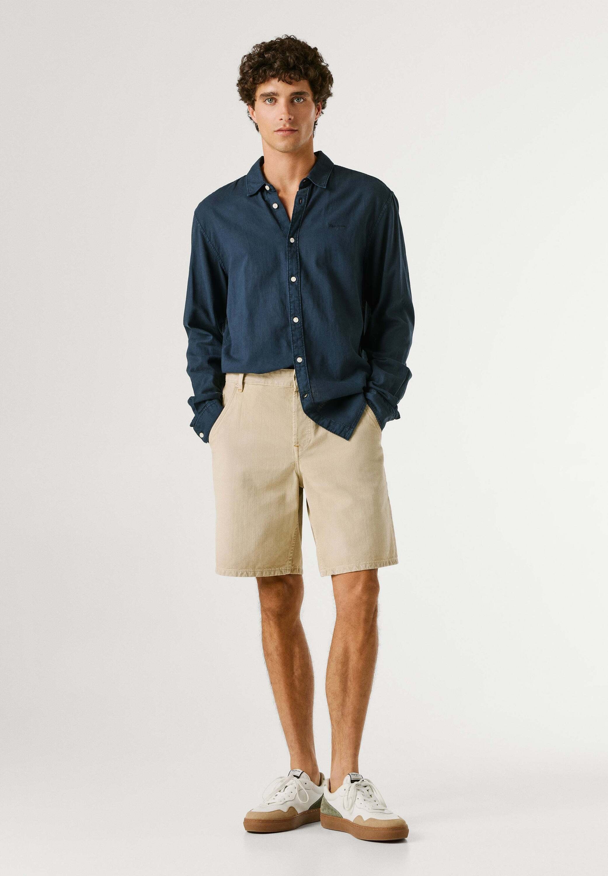 Pepe Jeans Shorts »shorts LOOSE TAPERED SHORT HELIX CLR«