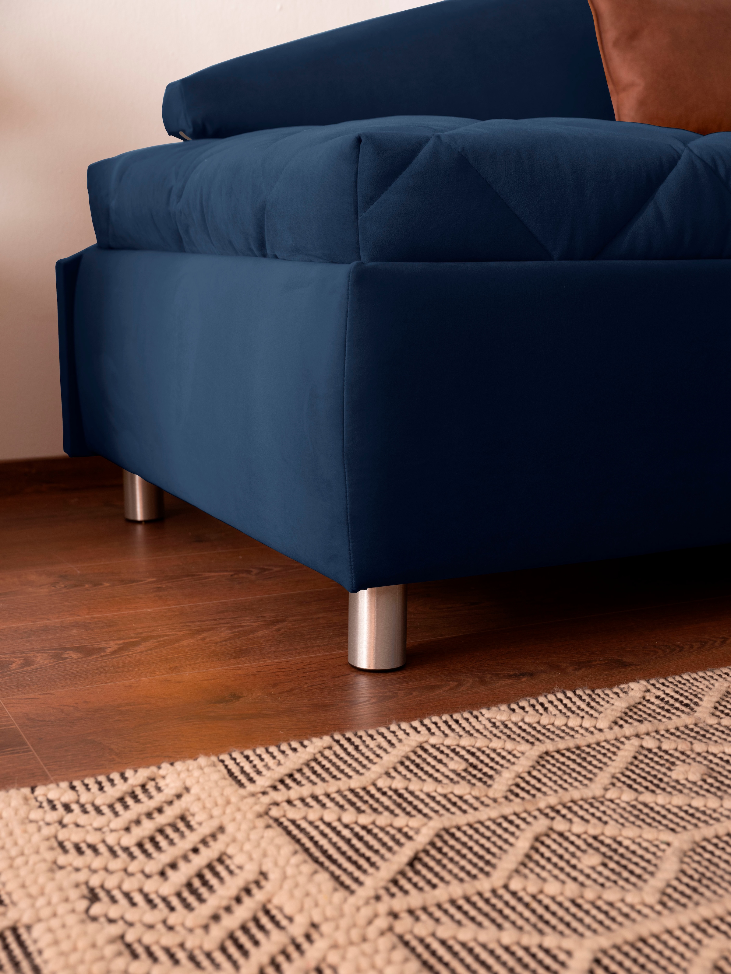 alina Schlafsofa »Lindsay«, Bettkasten, Zierkissen-Set aus: 2 Stk. 40x40cm, 1 Stk. 30x30cm