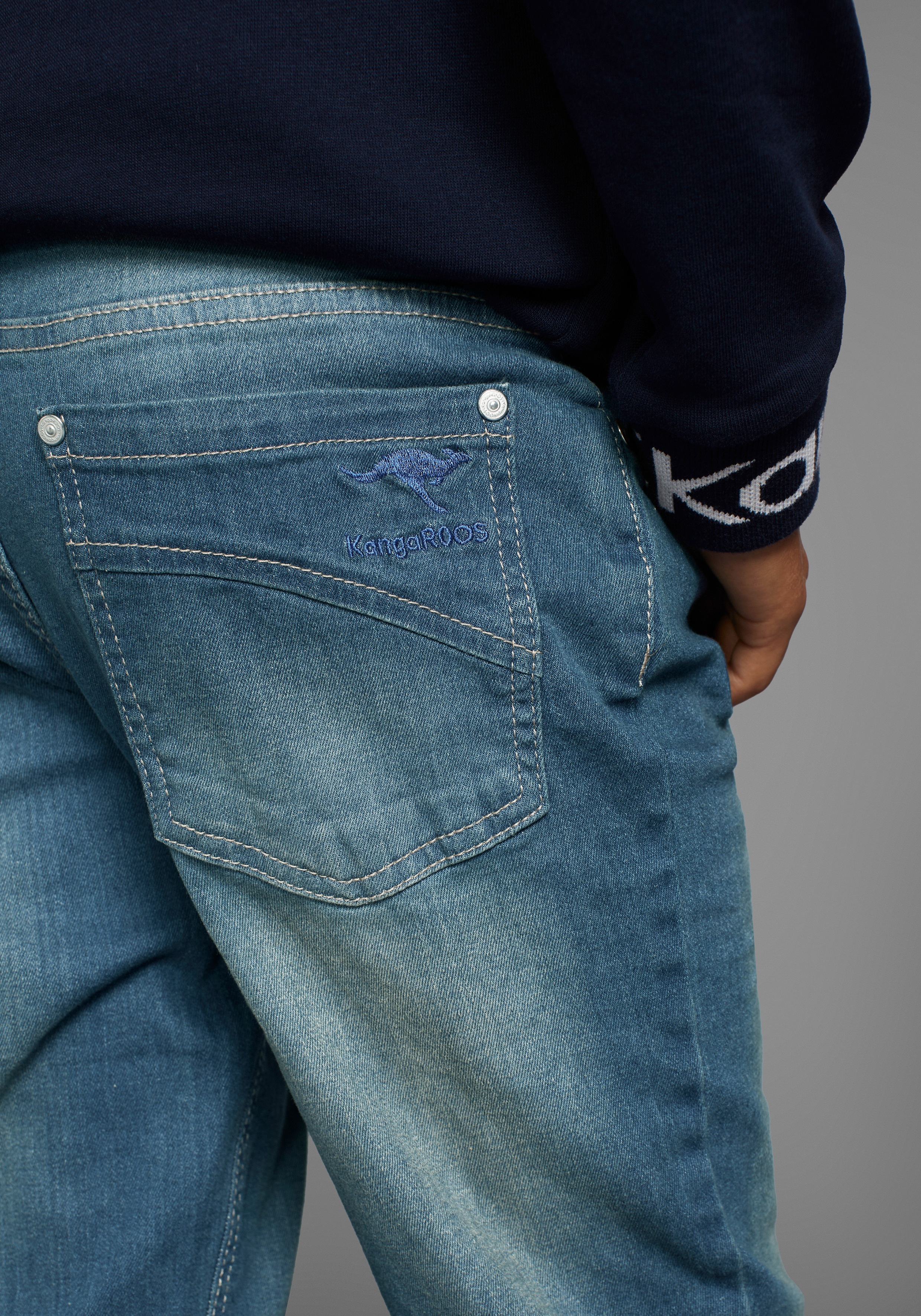 Thumbnail - KangaROOS Stretch-Jeans ", regular fit mit geradem Beinverlauf" bequeme Passform, gerades Bein, niedrige Leibhöhe