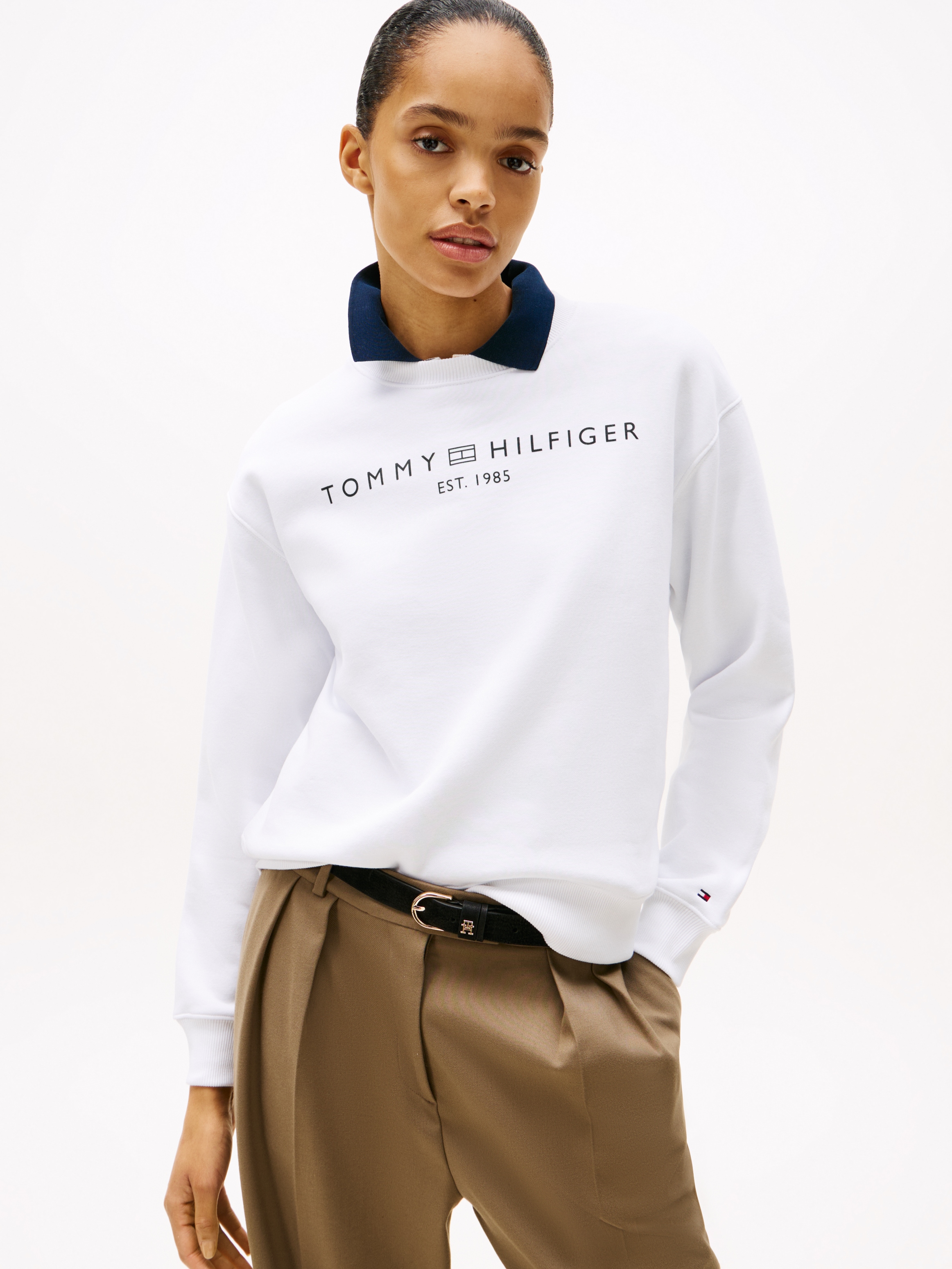 Tommy Hilfiger Sweatshirt "MDRN REG CORP LOGO C-NK SWTSHRT", mit Logoschriftzug