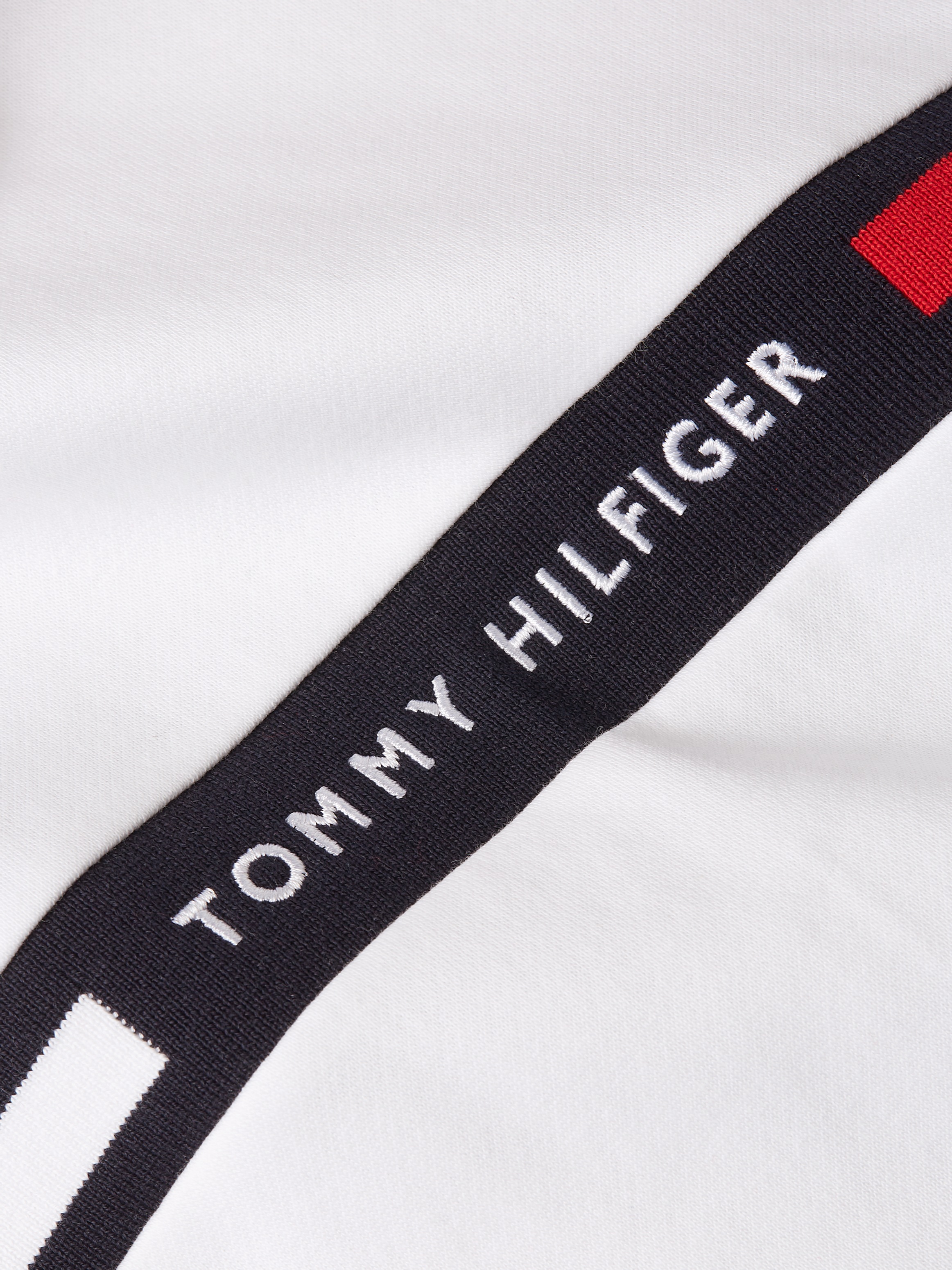 Tommy Hilfiger Kapuzensweatshirt »HILFIGER CHEST INSERT HOODY«, mit Kapuze, Kängurutasche, Logoschriftzug