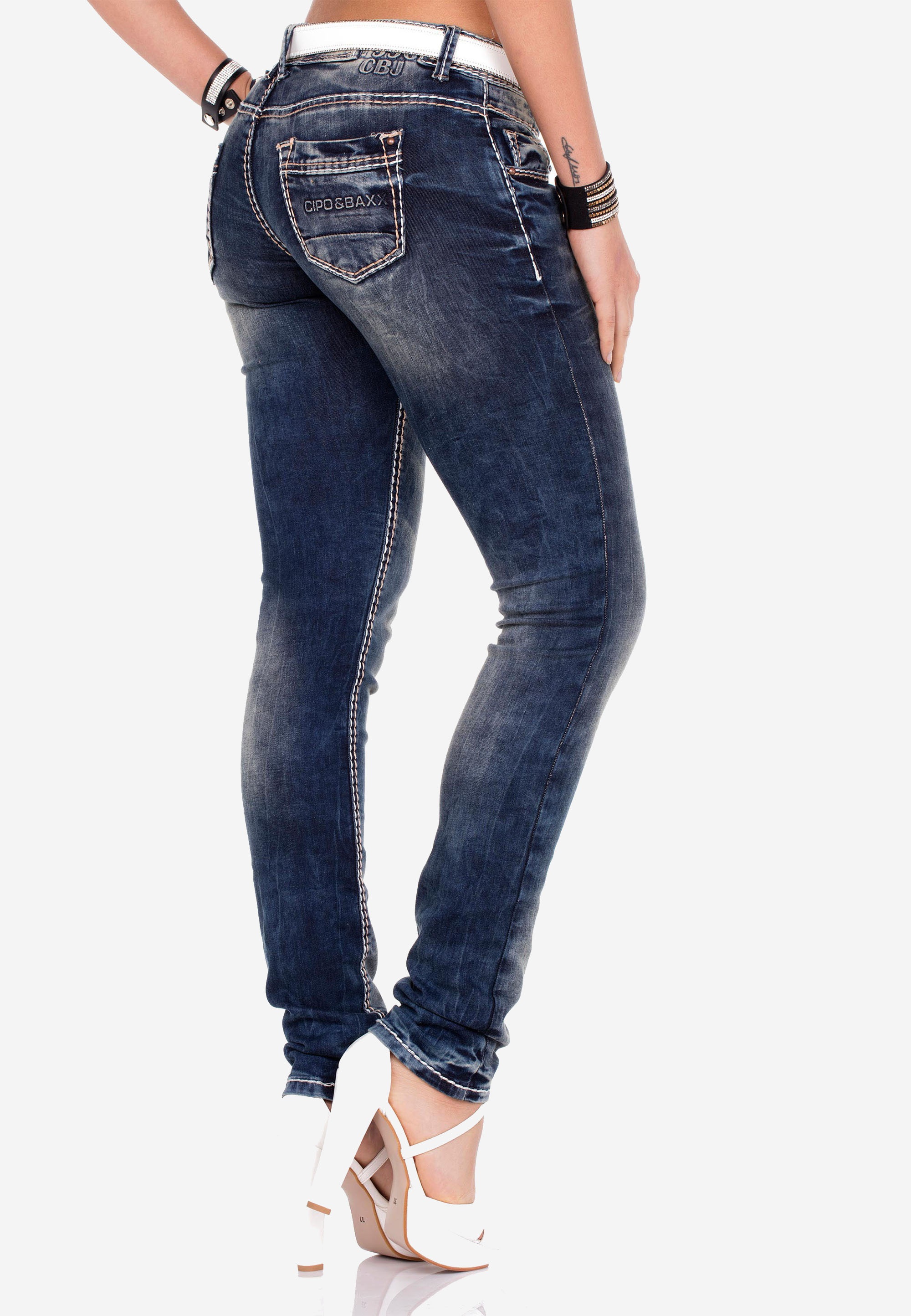 Cipo & Baxx Slim-fit-Jeans, mit niedriger Taille in Straight Fit