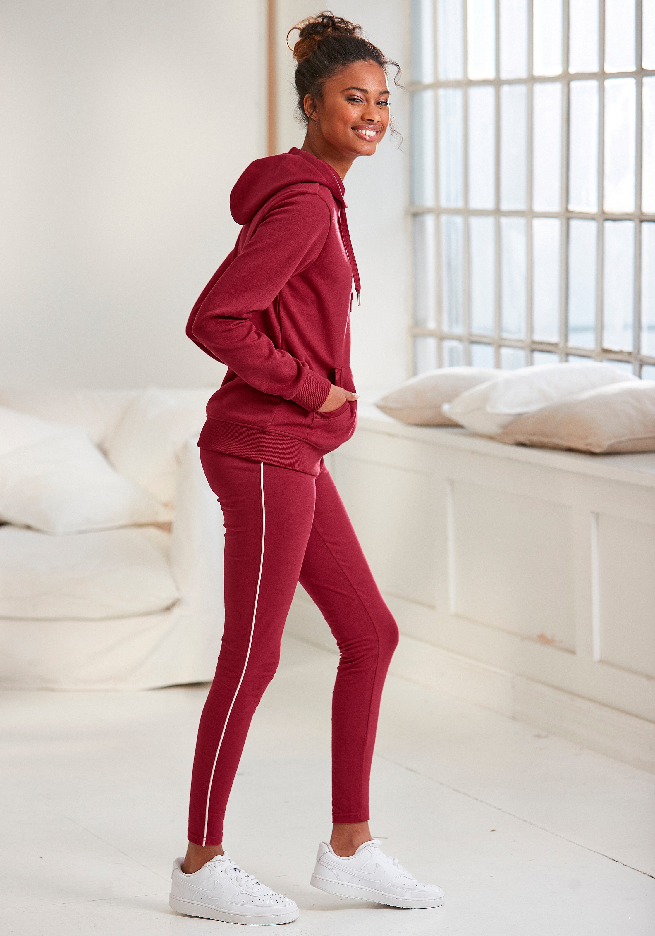 Thumbnail - KangaROOS Hoodie, mit Kängurutasche, Loungewear