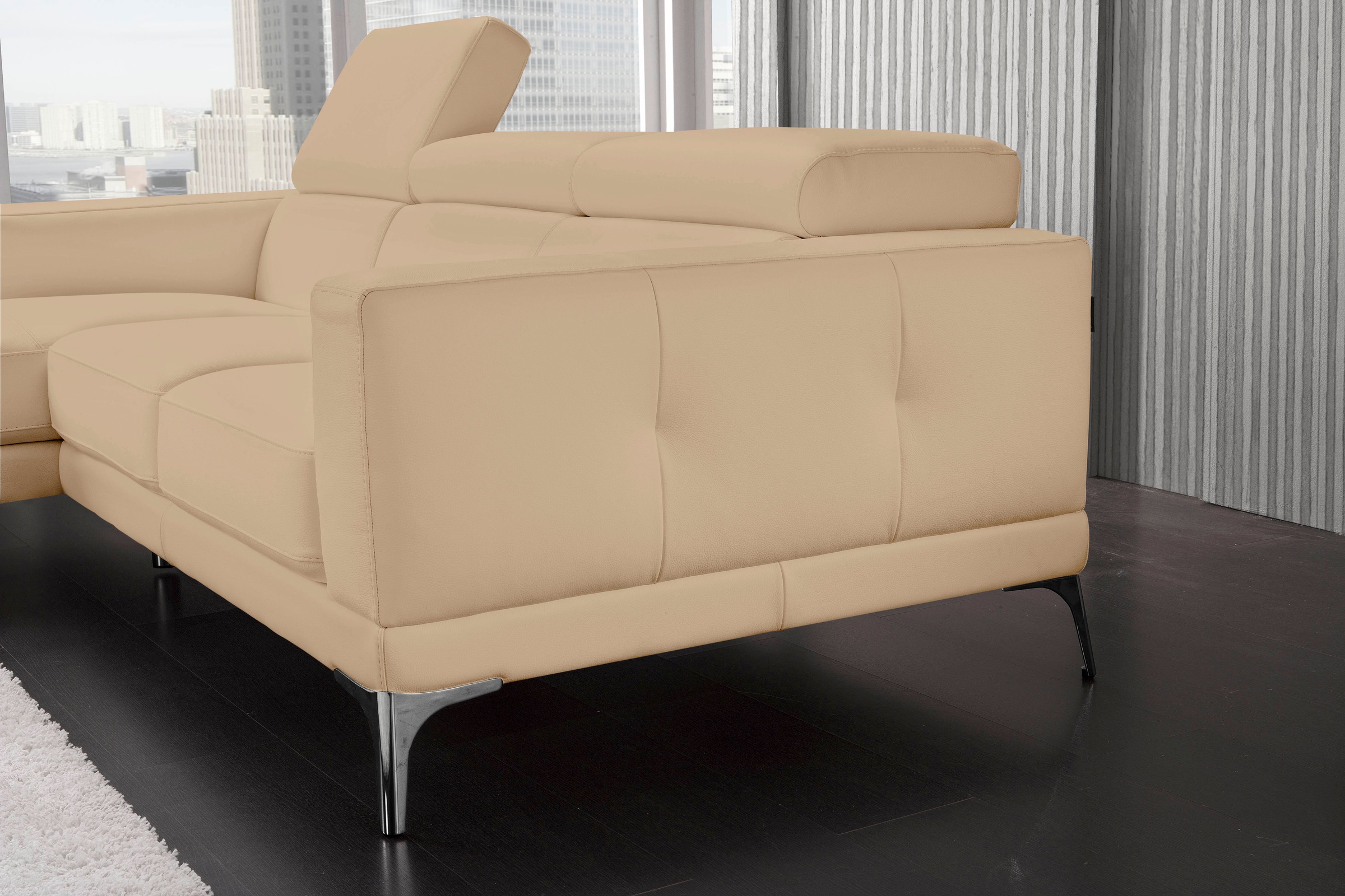 Egoitaliano Ecksofa »Claudie, Designsofa mit extrakomfortablem Sitzkomfort«, Inkl. Kopfteilverstellung, L-Form