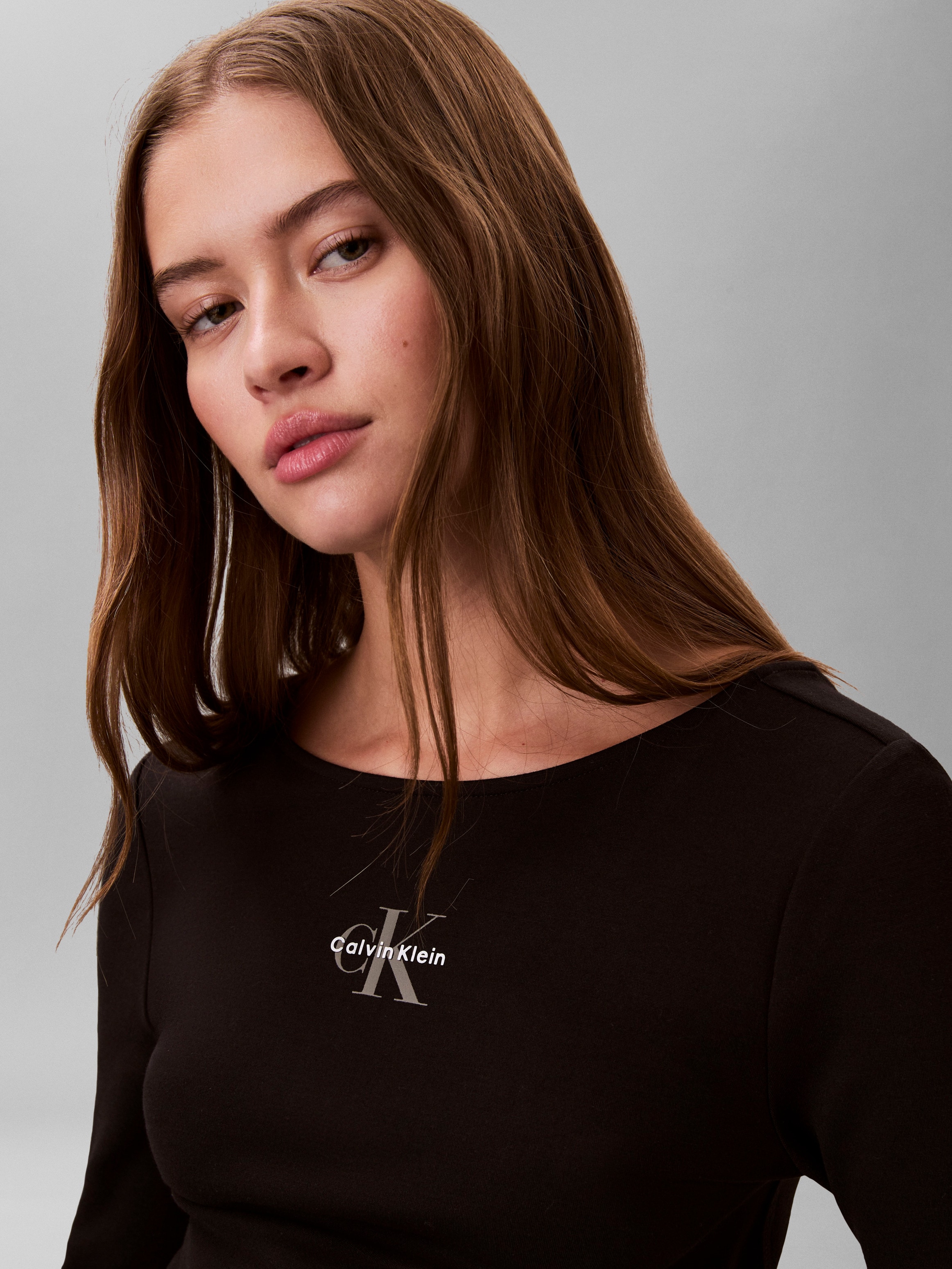 Calvin Klein Jeans Langarmshirt Figurbetonte Passform mit Rundhalsausschnitt