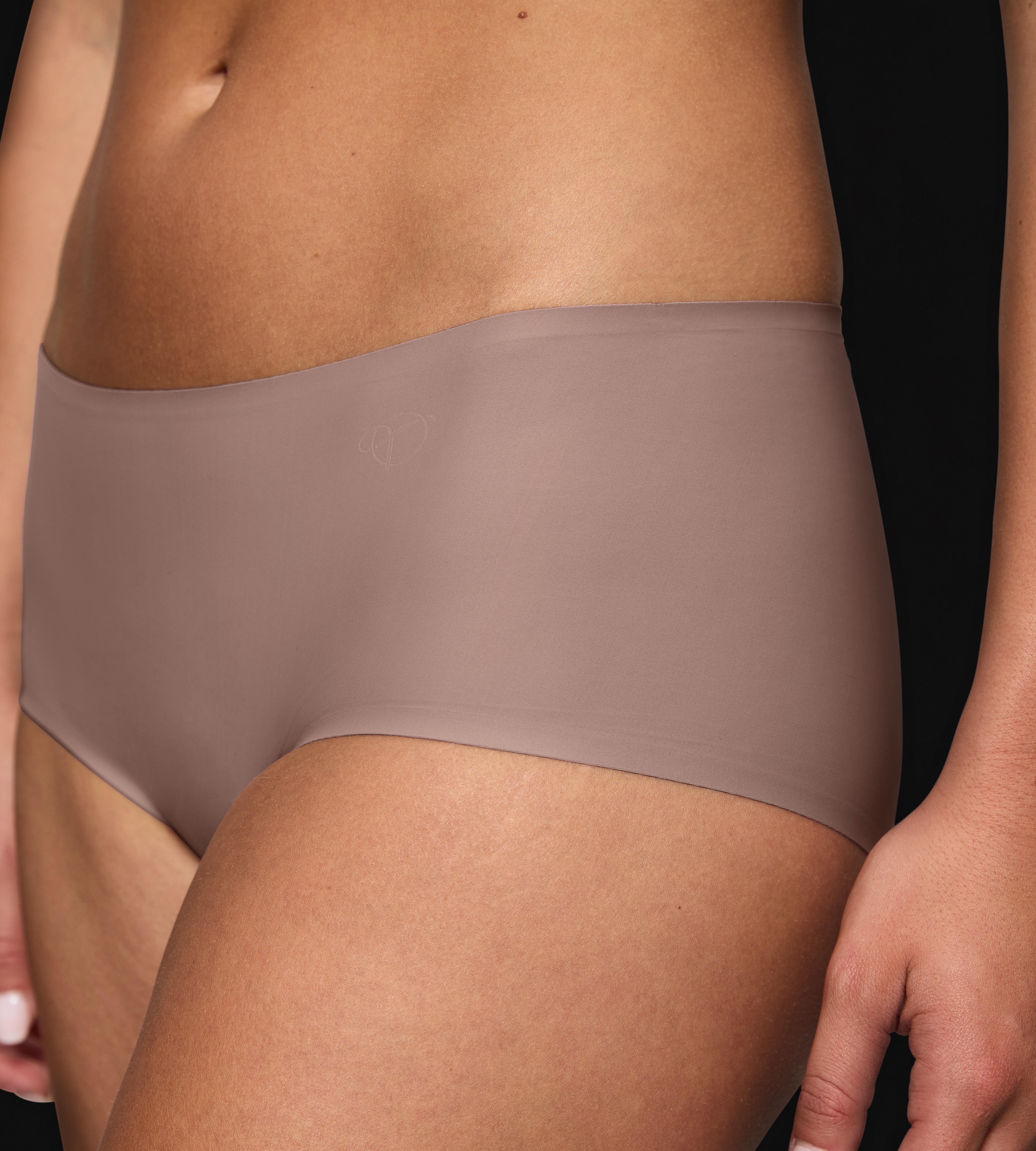 Thumbnail - Triumph Panty "Body Make-Up Illusion", nahtlos, Microfaser, weicher Bund, geprägtes Logo