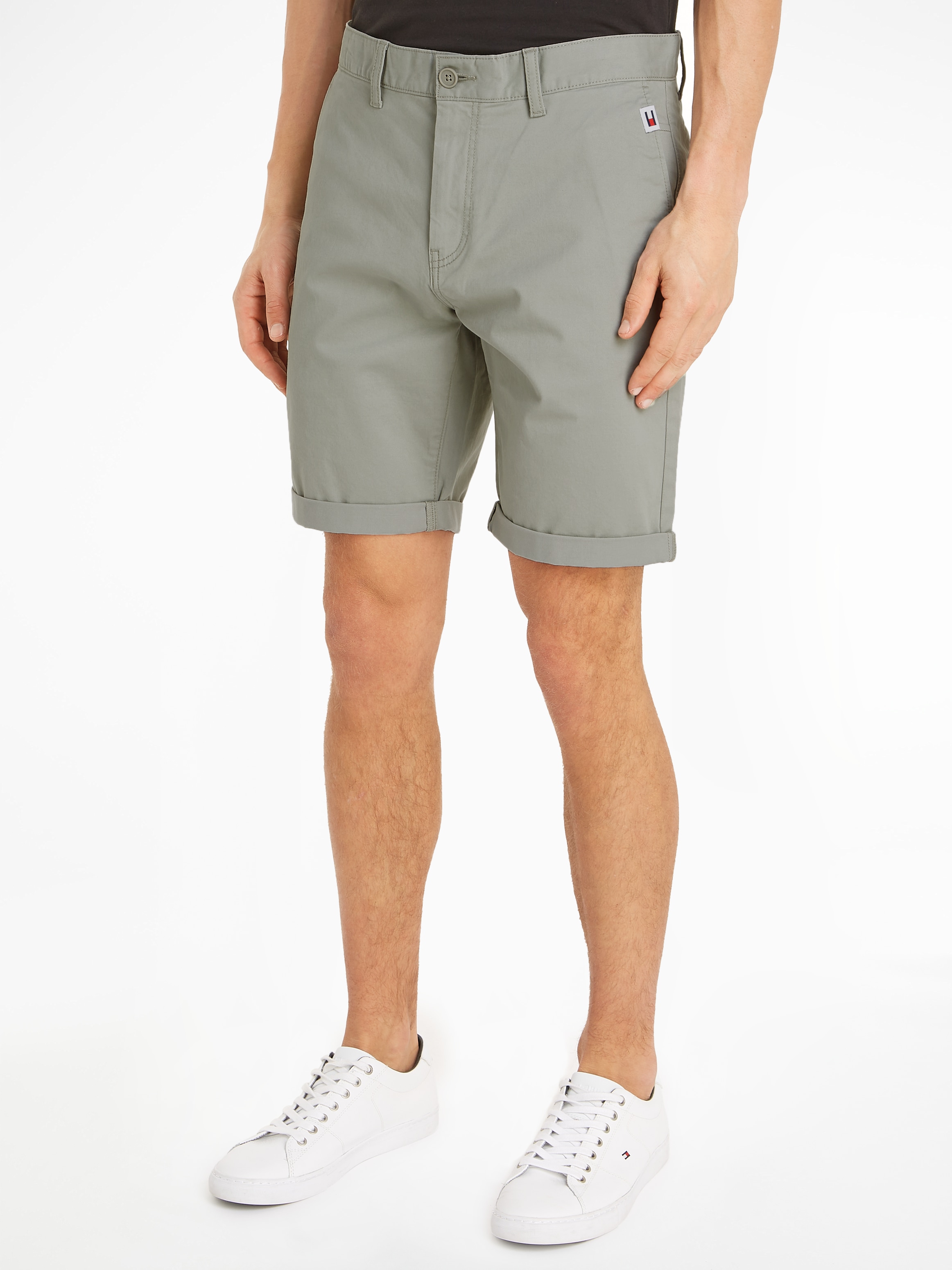 Tommy Jeans Chinoshorts "TJM SCANTON SHORT", Markenstickerei