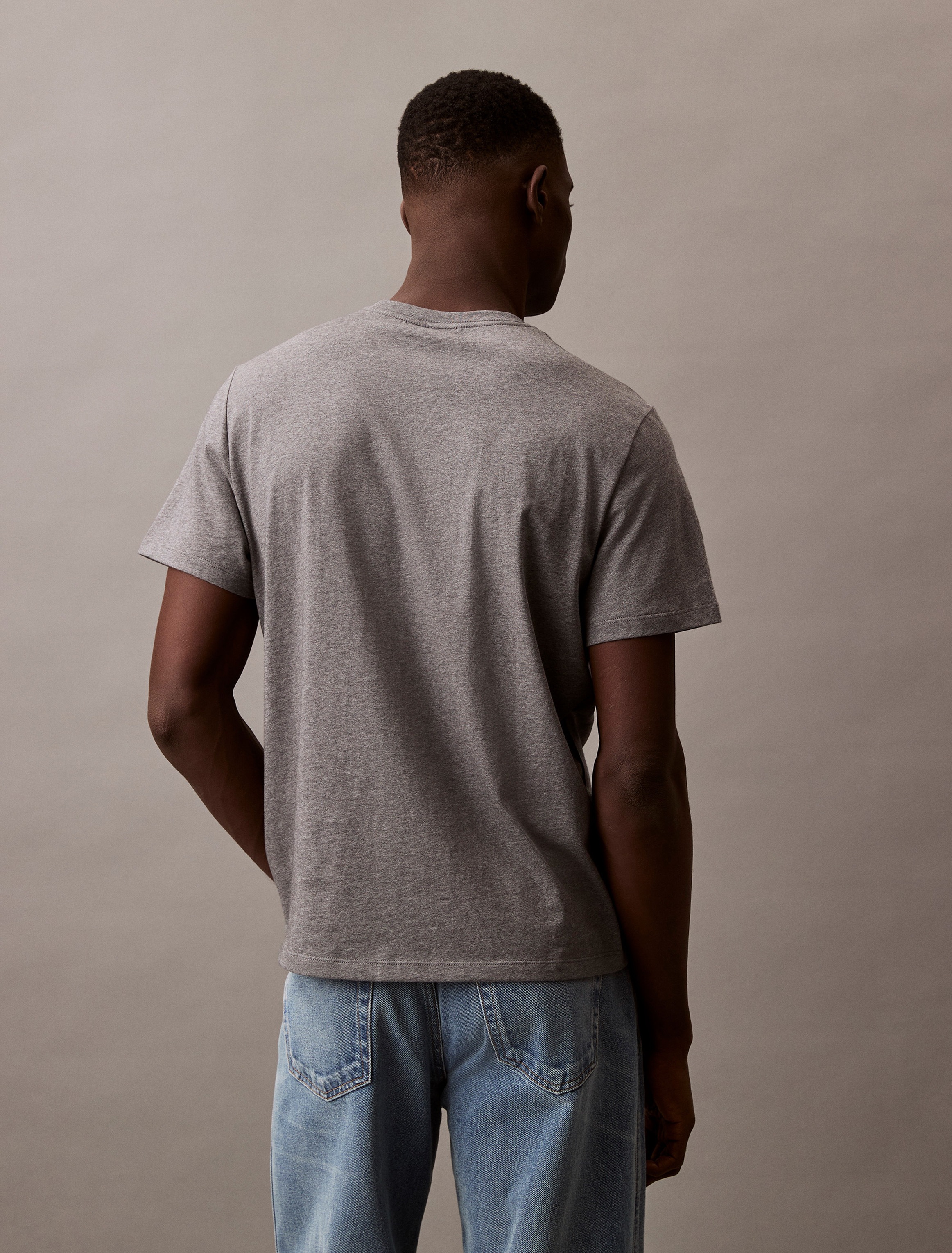 Calvin Klein Jeans T-Shirt »SS Hero Monologo Tee 20s«, Mit Rundhalsausschnitt, regular fit
