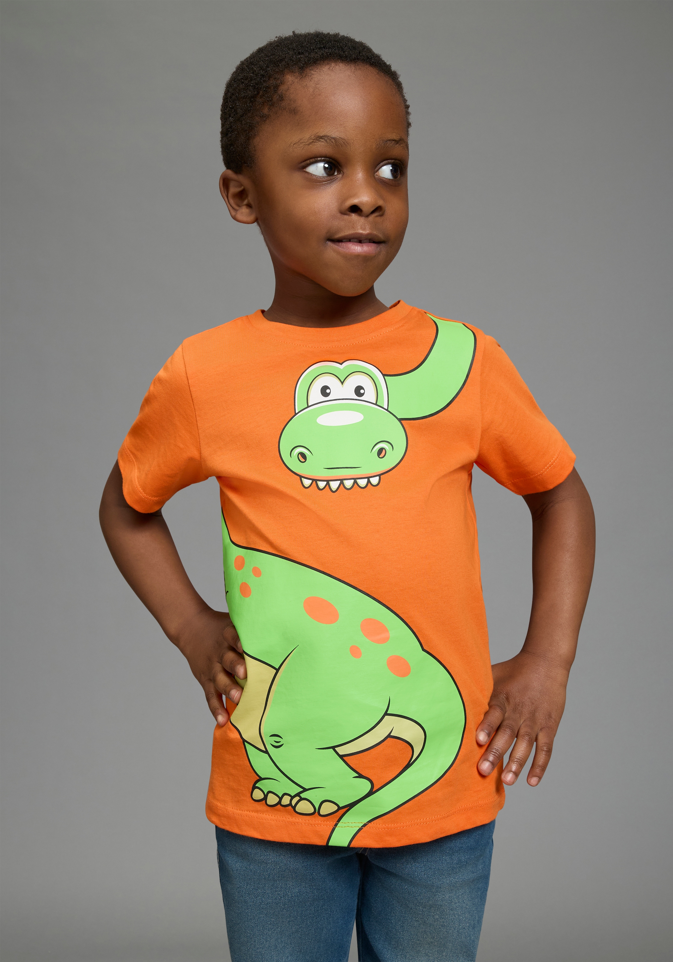 KIDSWORLD T-Shirt "Mit großem Druck: GREEN DINO" Kurzarm, Basic-Passform, bedruckt, Rundhalsausschnitt