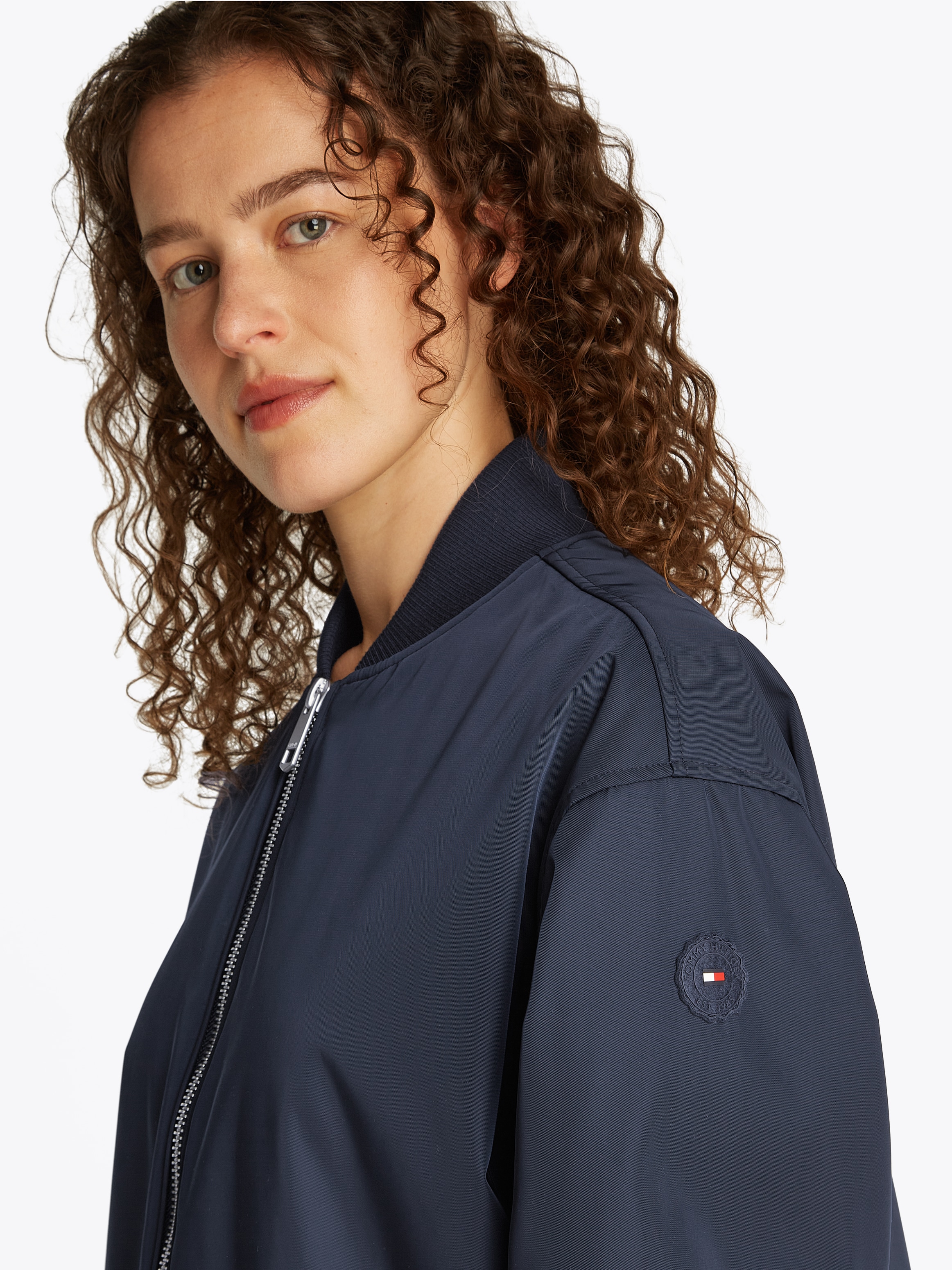 Tommy Hilfiger Bomberjacke »CASUAL NYLON BOMBER JACKET«, mit Markenlabel, in Unifarbe