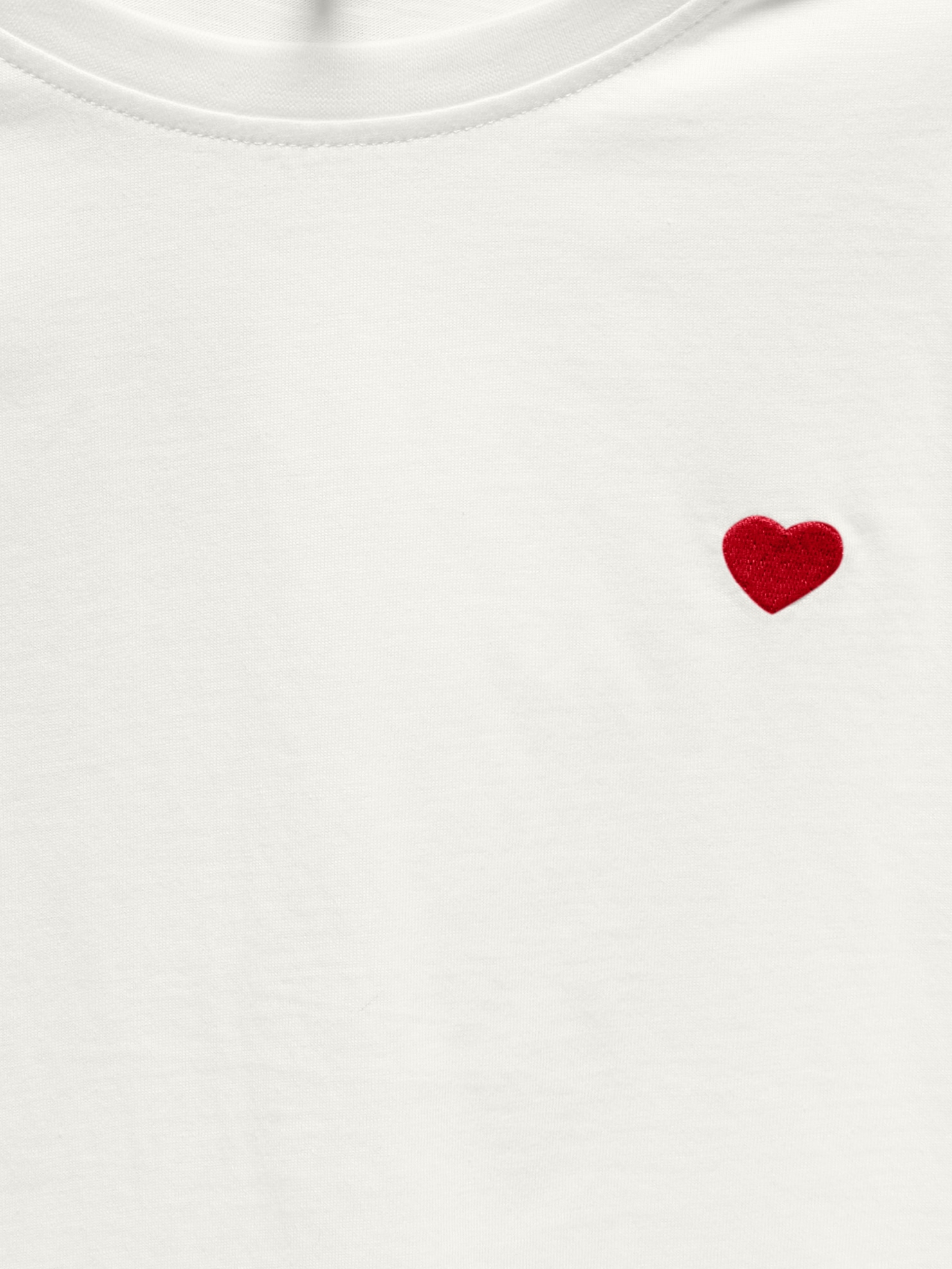 KIDS ONLY Kurzarmshirt »KOGMAIKEN LIFE CROPHEART SS TOP JRS NOOS«, mit kleinem Herzchenmotiv auf der Brust