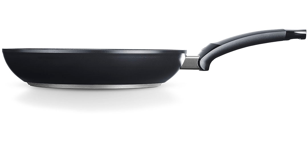 Fissler Bratpfanne »Ceratal® Orbit Black«, Aluminium, (1 tlg.), gesünderes Kochen mit Antihaft-Effekt, hergestellt ohne PFAS/PTFE