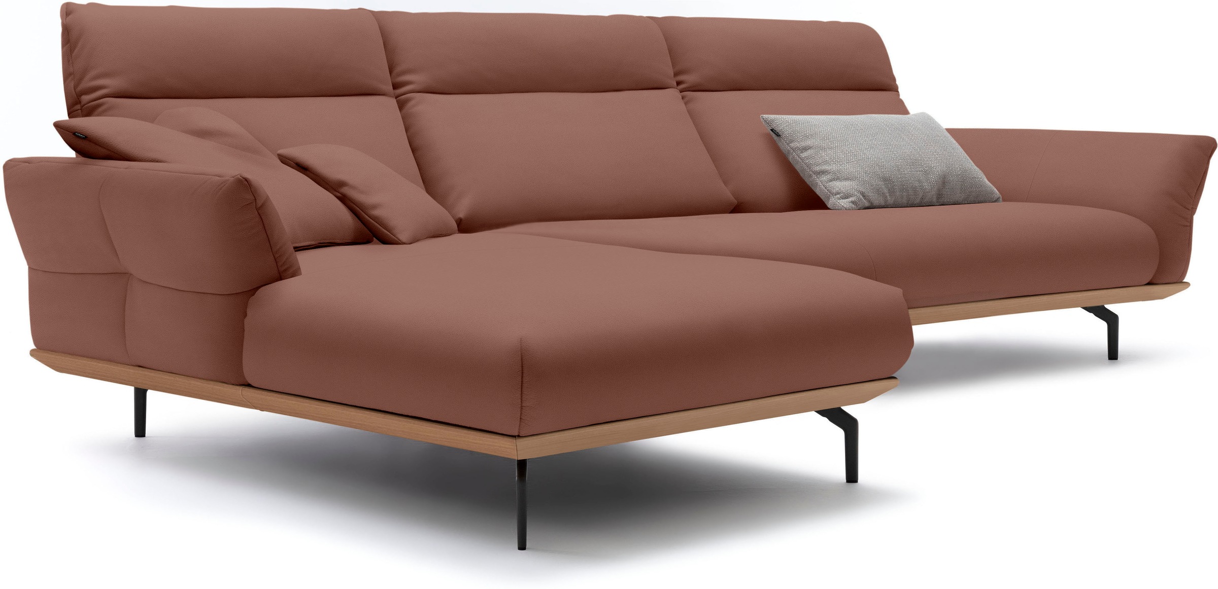 Creation BY ROLF BENZ Ecksofa »CR.460«, Sockel in Eiche, Winkelfüße in Umbragrau, Breite 338 cm