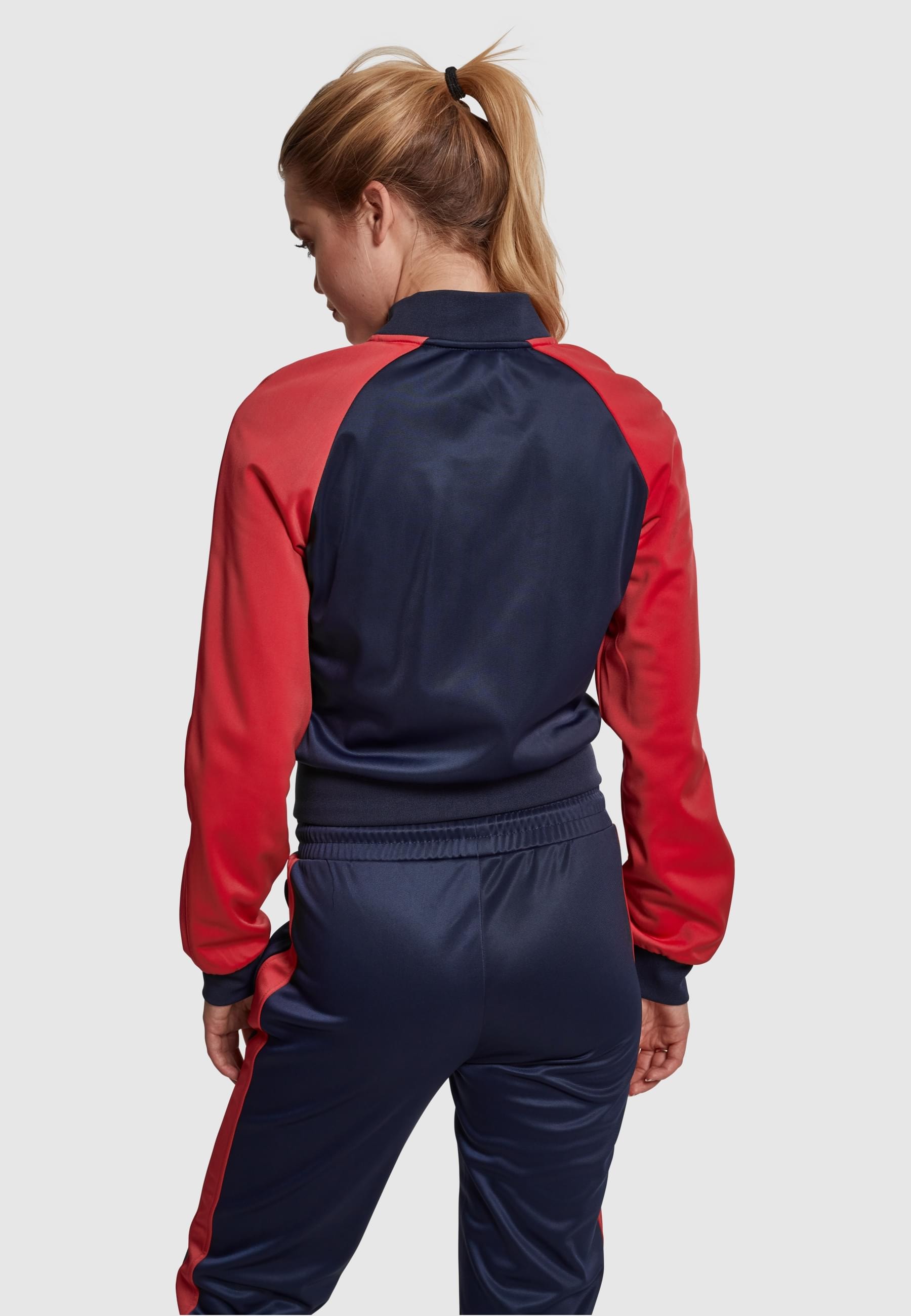 URBAN CLASSICS Allwetterjacke »Urban Classics Damen Ladies Short Raglan Track Jacket«, (1 St.), ohne Kapuze