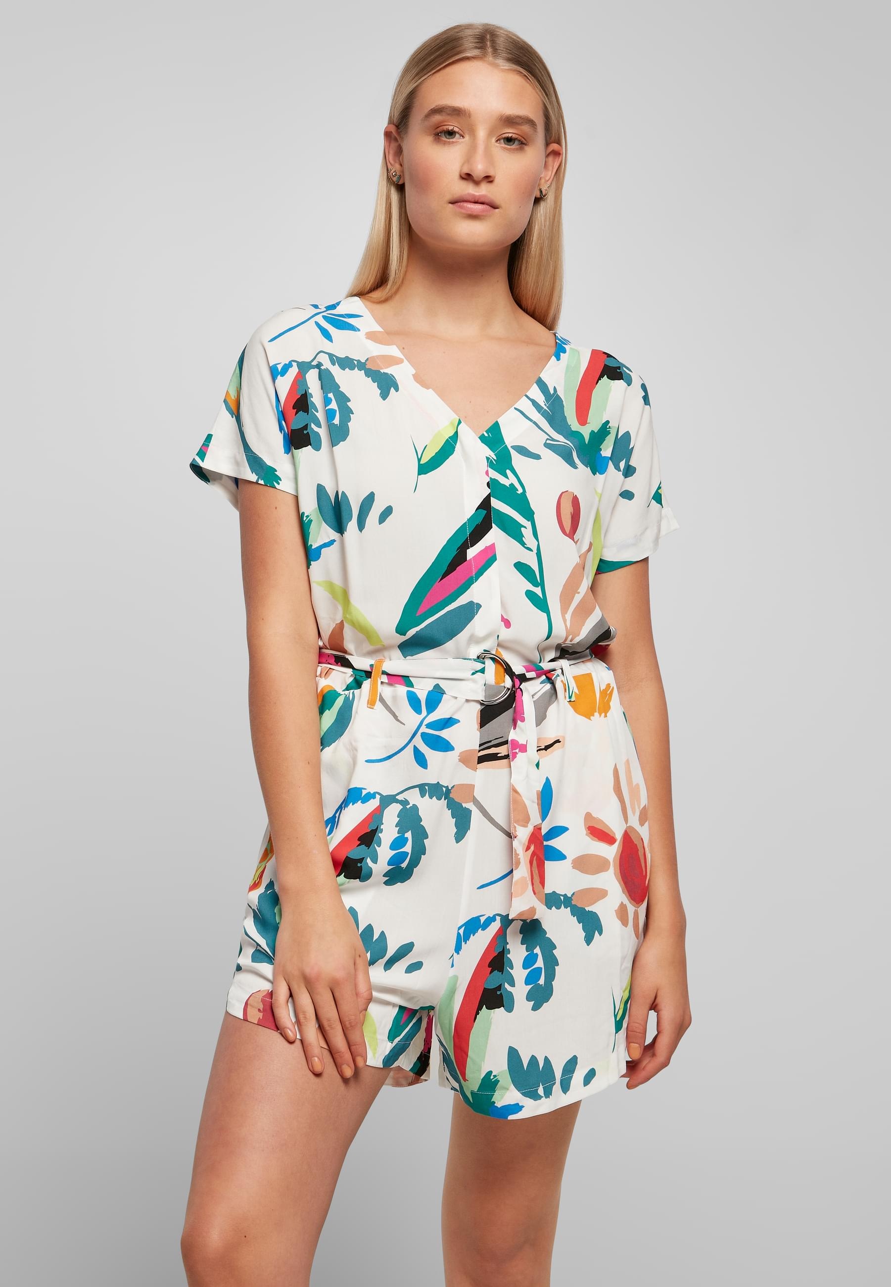 URBAN CLASSICS Jumpsuit »Urban Classics Damen Ladies Short Viscose Belt Jumpsuit«, (1 tlg.)