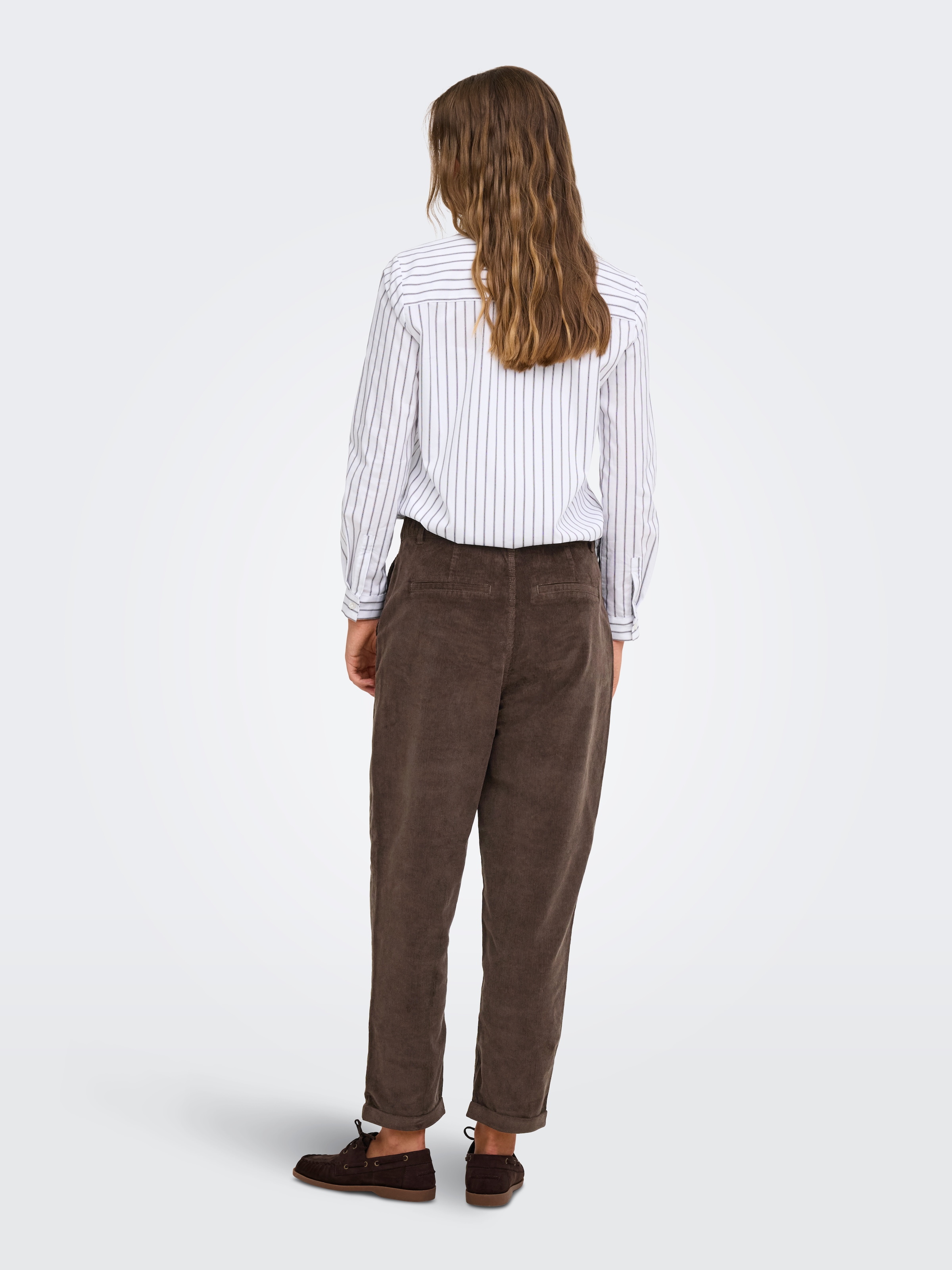 ONLY Cordhose »ONLFLORA MW ELA CORD CAROT PANT PNT NOOS«  Baumwollmischung, Cord, Karottenform