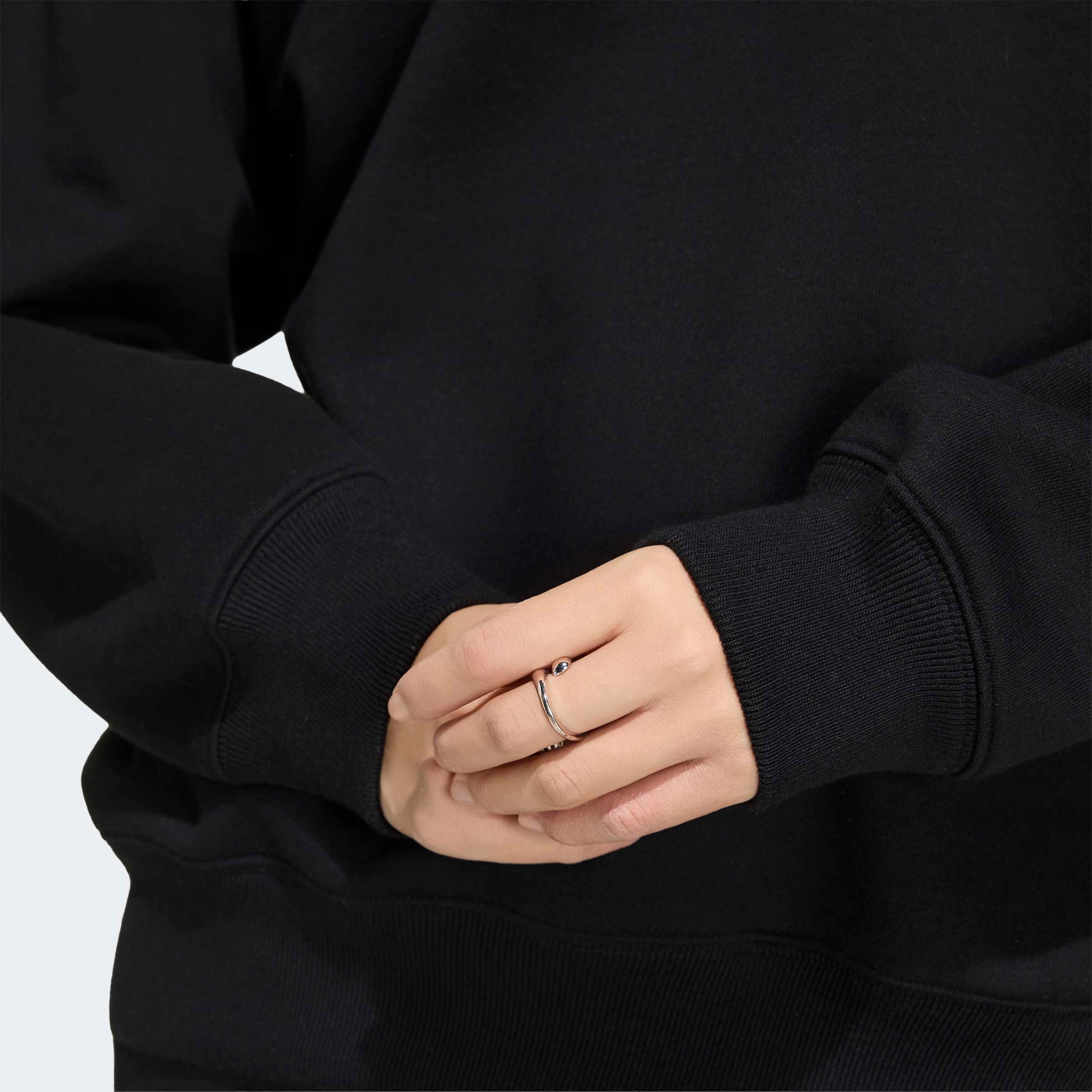 adidas Originals Sweatshirt »ESS FL CRW OS«, mit Rundhalsausschnitt, ohne Verschluss, in normaler Schnittform
