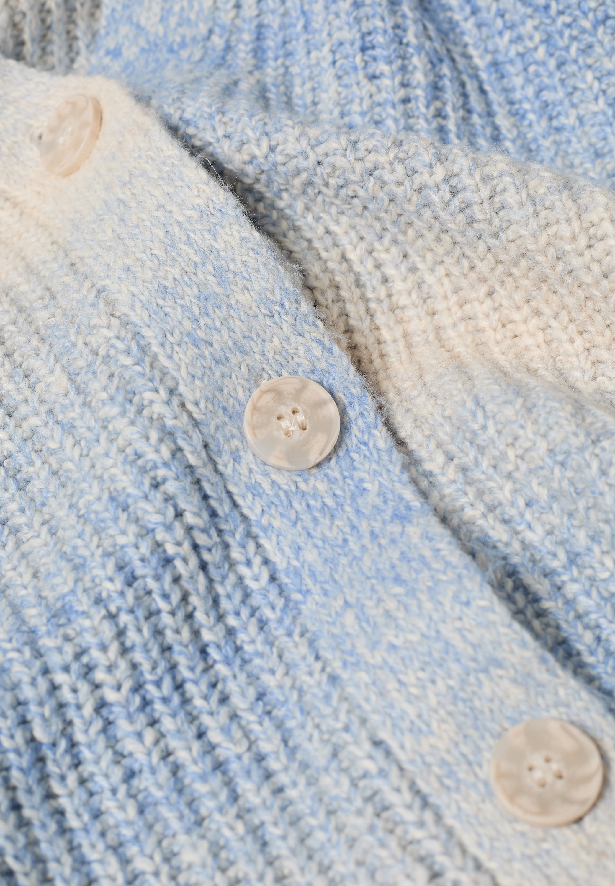 Cecil Cardigan mit Knopfleiste