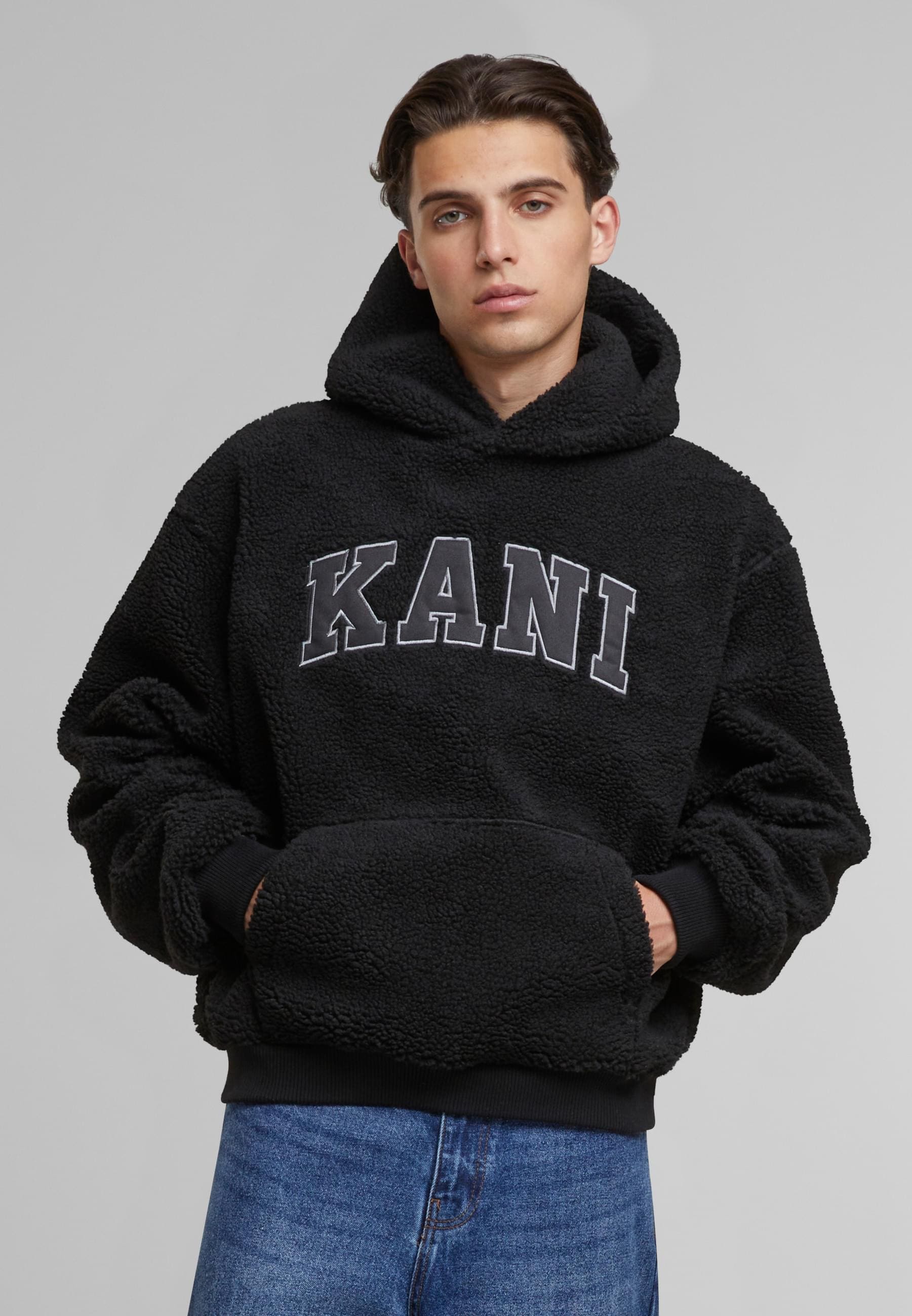 Karl Kani Kapuzensweatshirt »Karl Kani Karl Kani Serif Teddy Hoodie«, (1 tlg.)