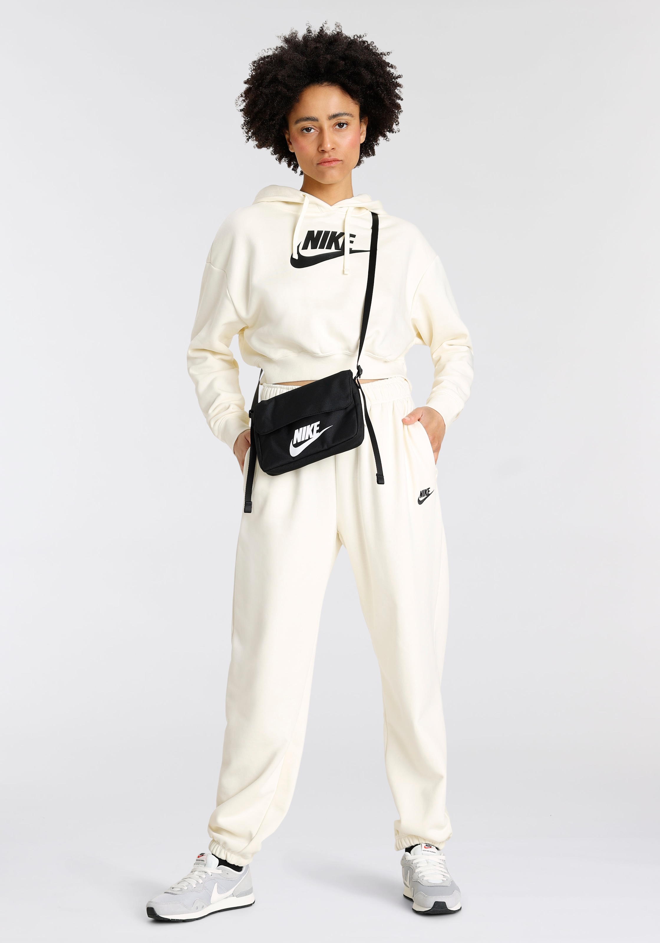 Nike Sportswear Kapuzensweatshirt »Club Fleece Women's Cropped Hoodie«