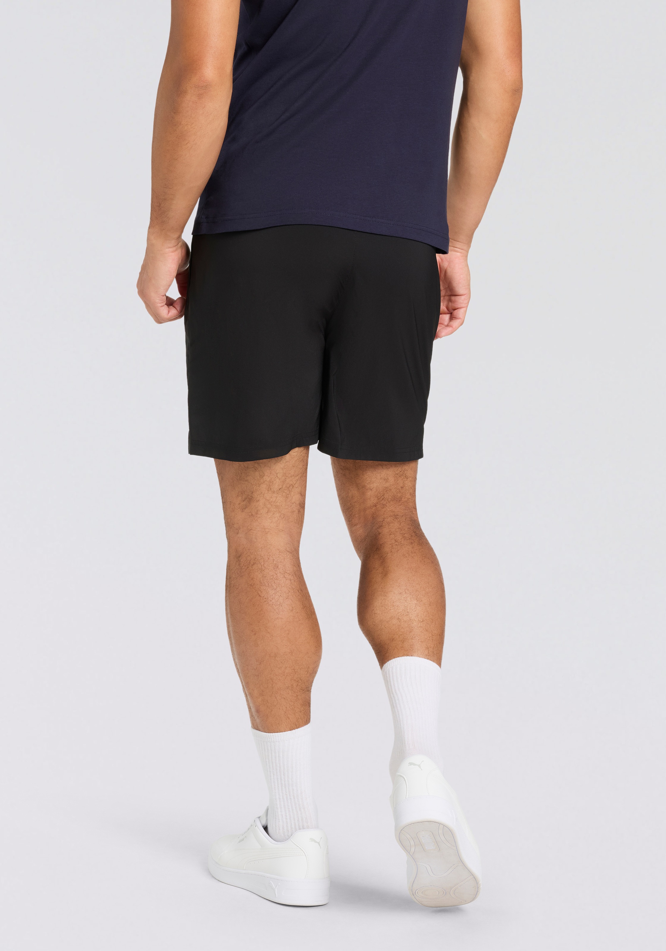 PUMA Trainingsshorts »M TAD FOUNDATIONS 7" WOVEN SHORT W/ ZIP POCKETS«