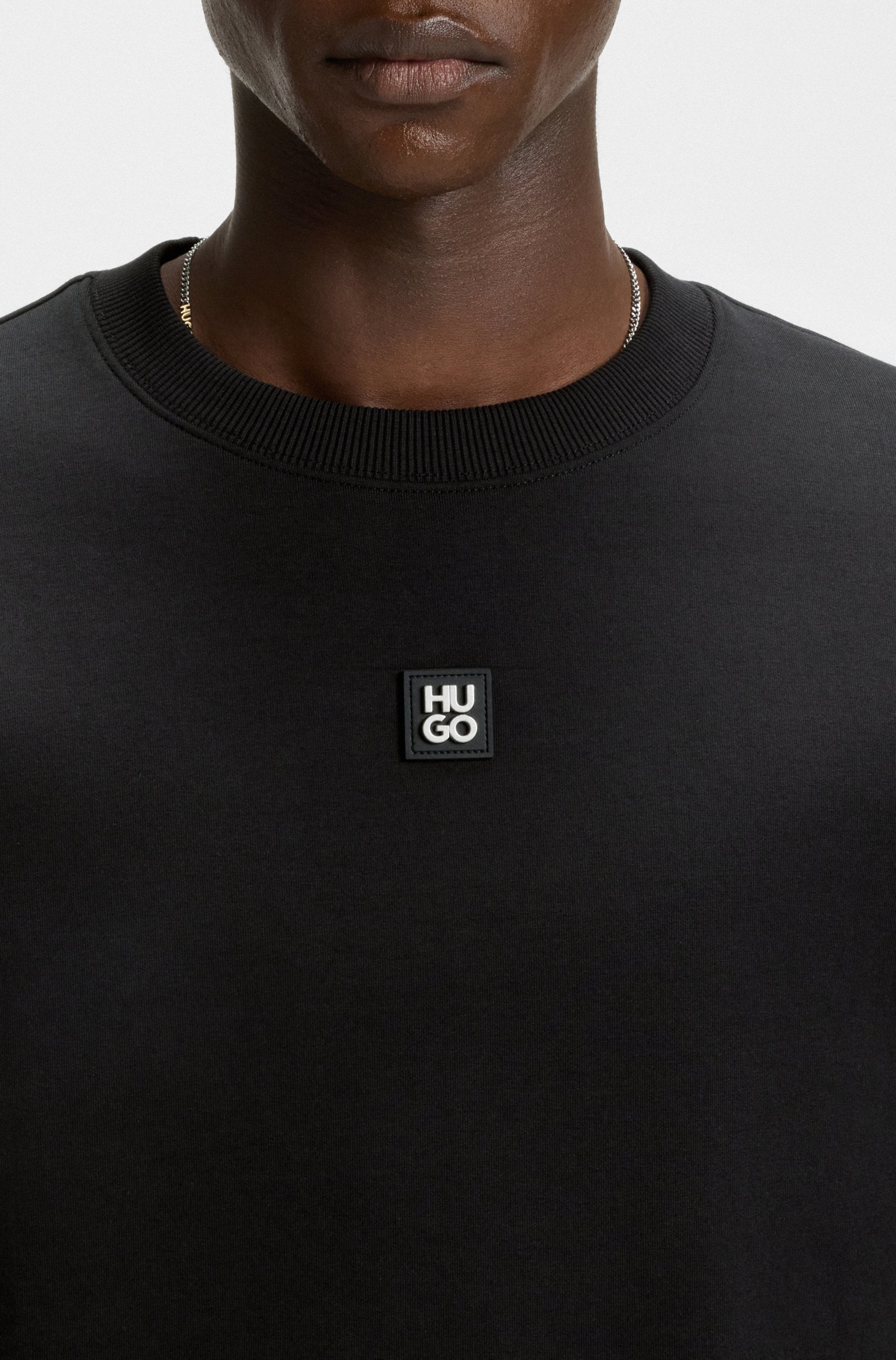 HUGO Sweatshirt »Dettil Metal Logo«, Relaxed Fit, Premium Serie, Soft Finish Innen
