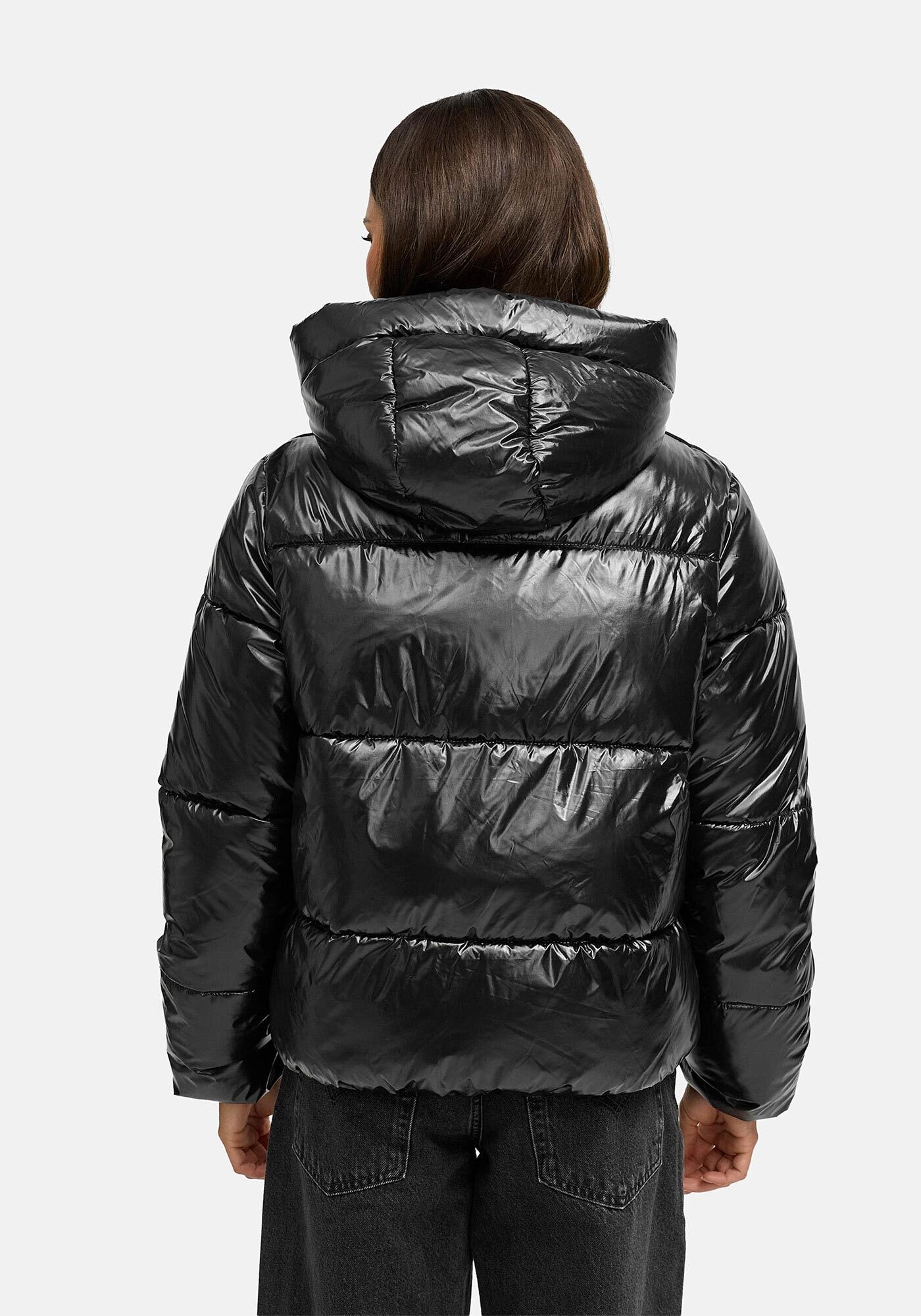 Marikoo Winterjacke »Skyraa«, Leicht glänzendes Obermaterial mit moderner Steppung