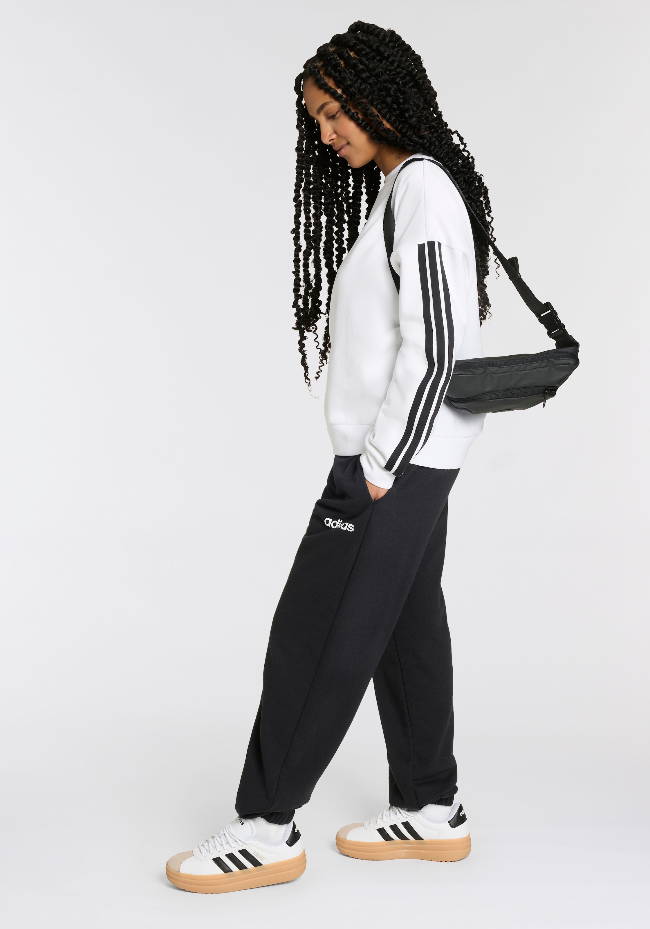 adidas Sportswear Sporthose »W LIN FT CF PT«, (1 tlg.), Locker geschnitten, hoher Bund, aus weichem French Terry